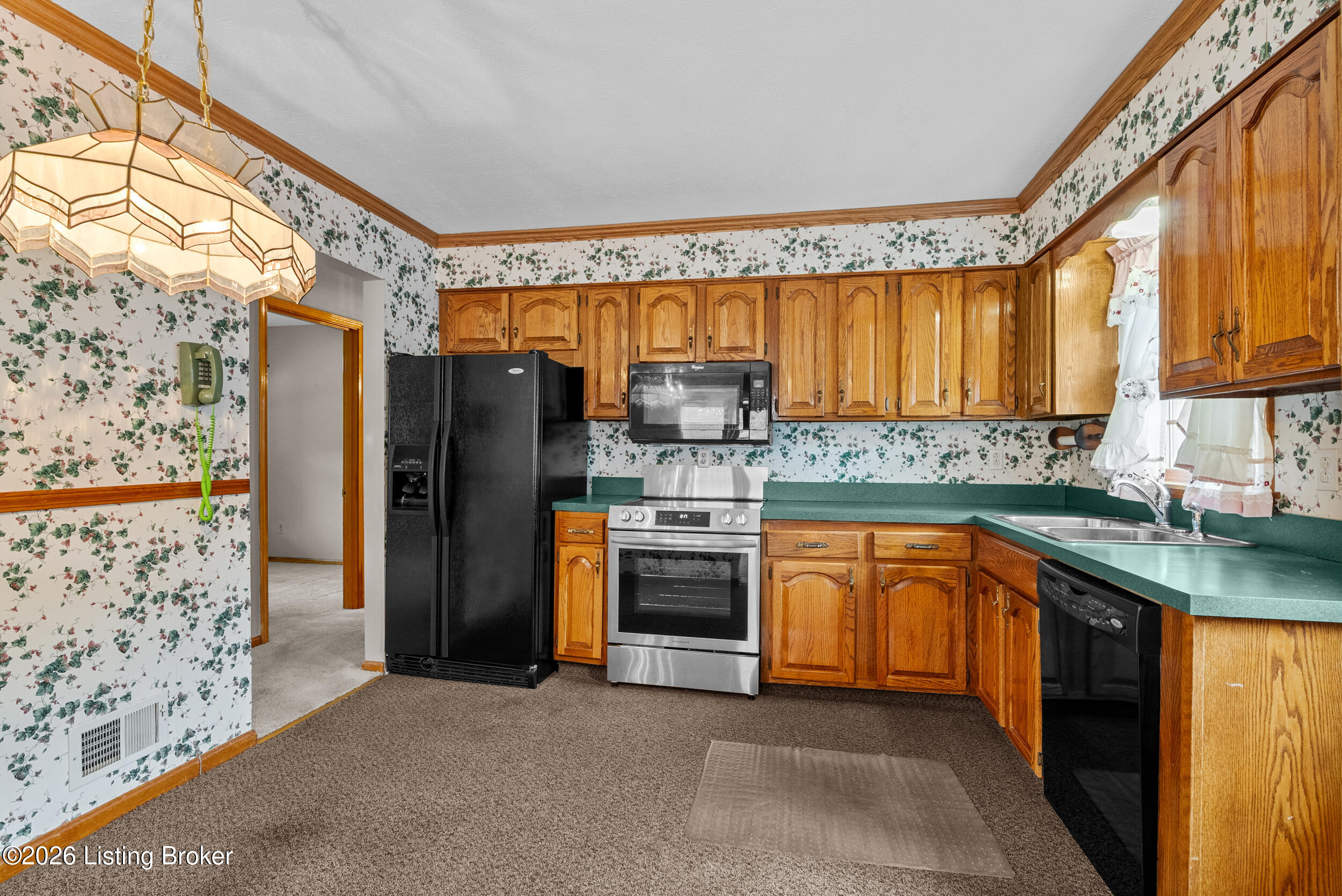 3820 Pinecroft Dr Property Photo 14