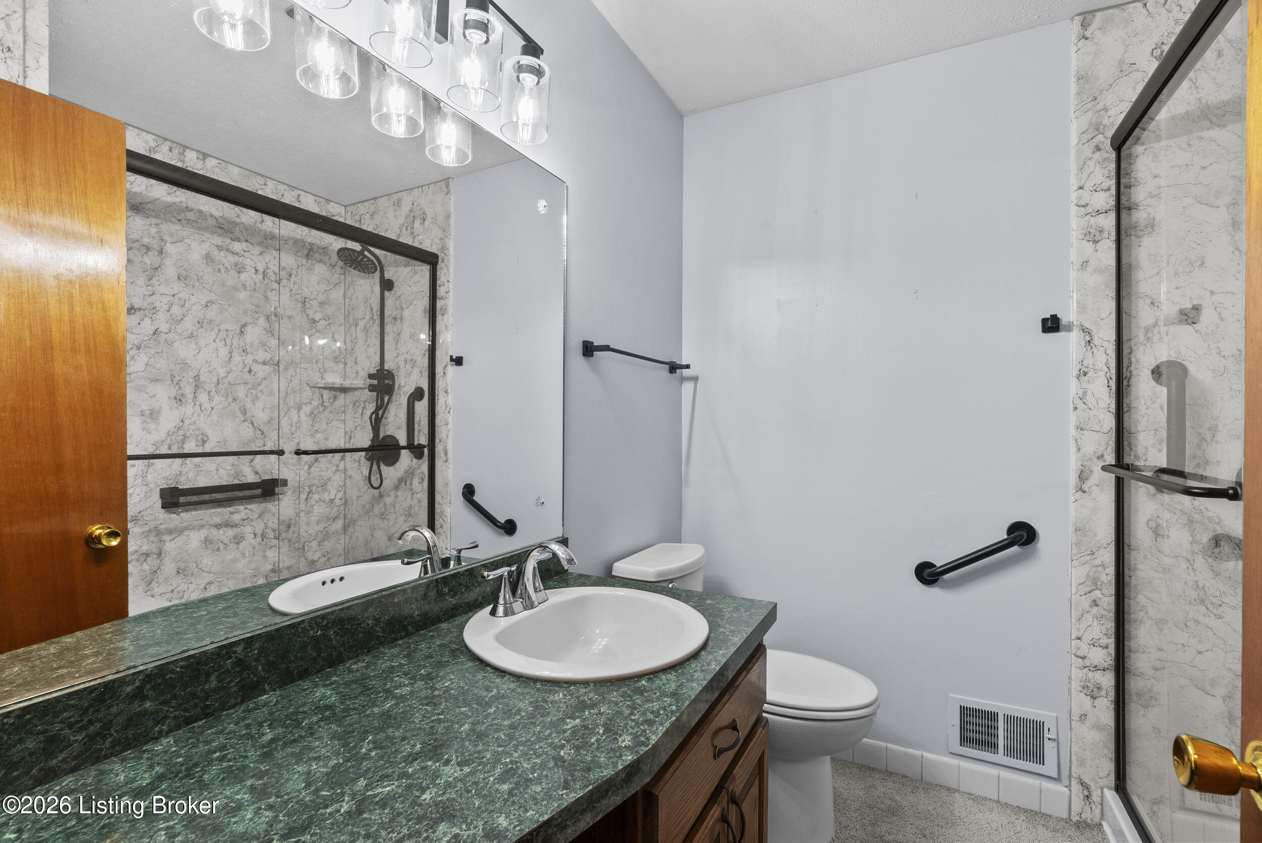 3820 Pinecroft Dr Property Photo 26