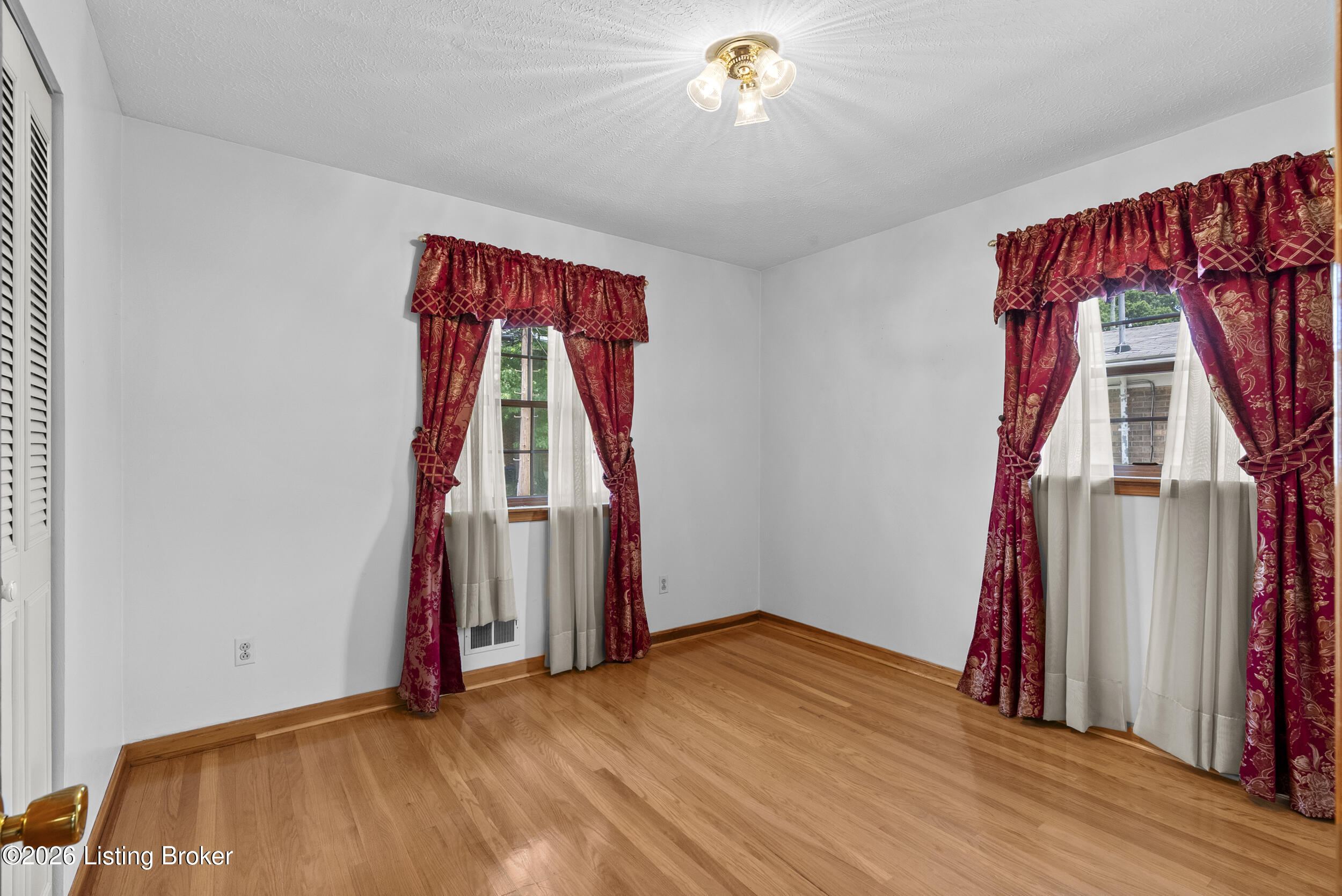 3820 Pinecroft Dr Property Photo 29