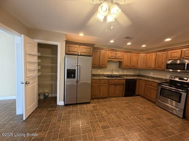 105d Twin Oaks Dr Property Photo 8