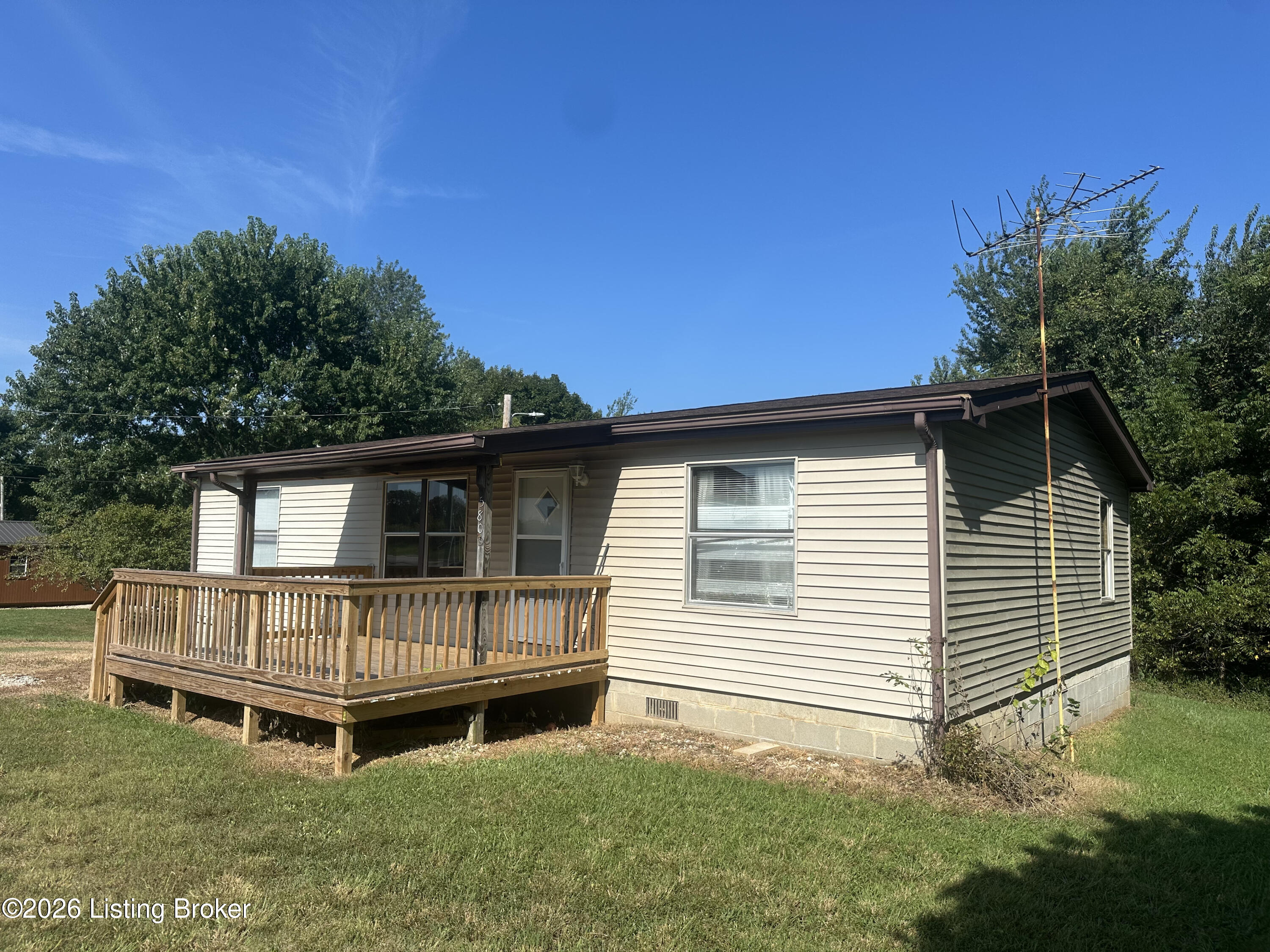 5805 Old State Rd Property Photo 2