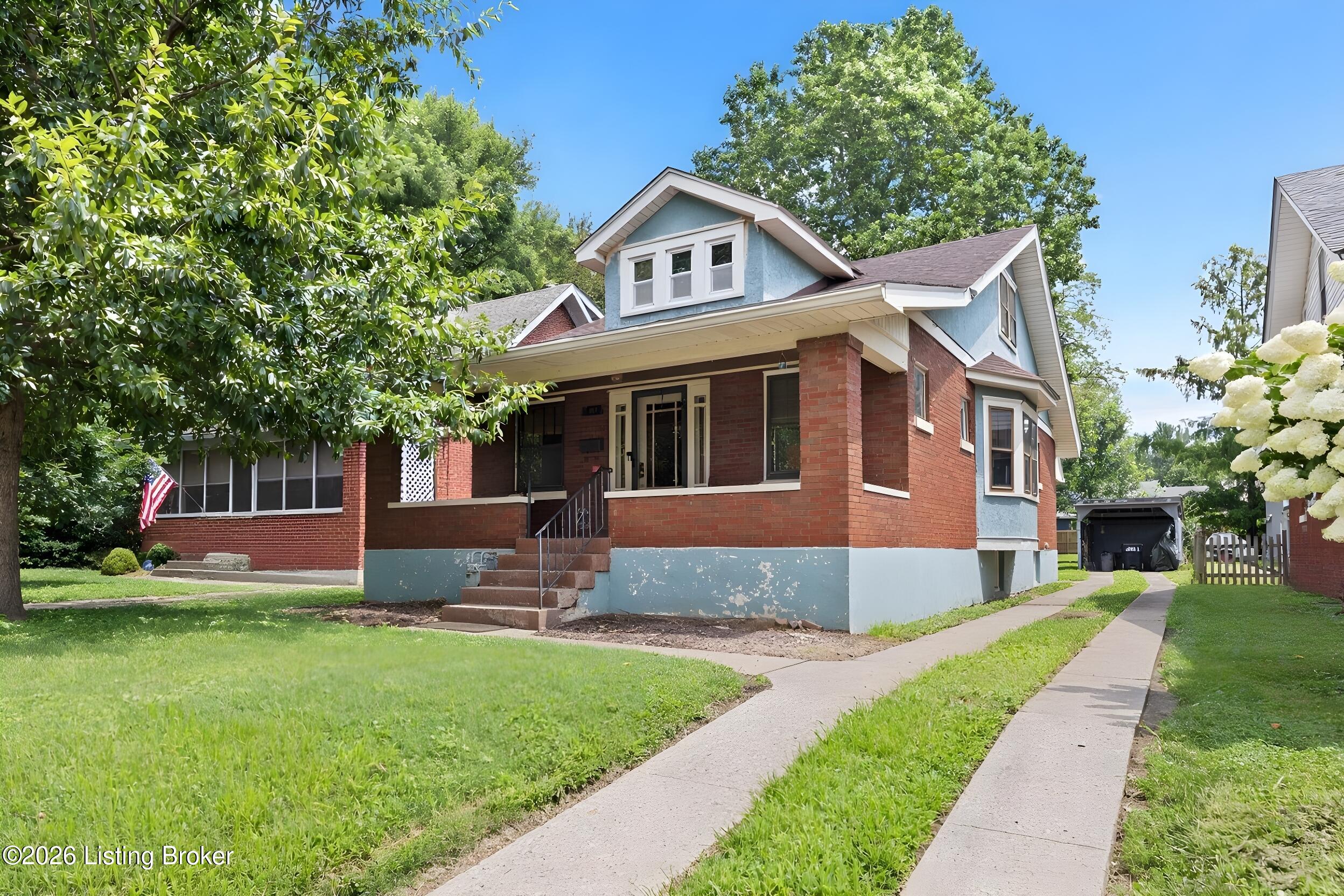 2417 Wallace Ave Property Photo 5