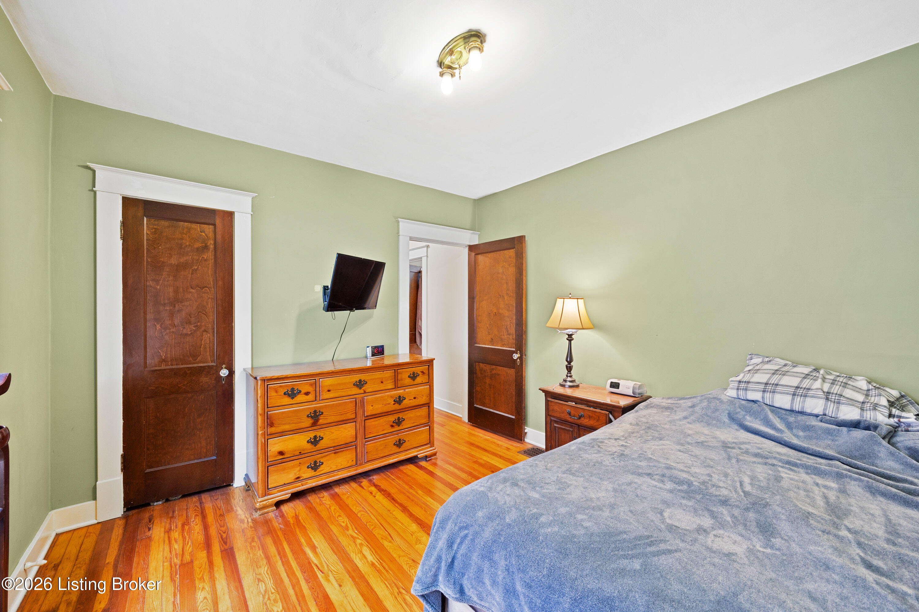 2417 Wallace Ave Property Photo 20
