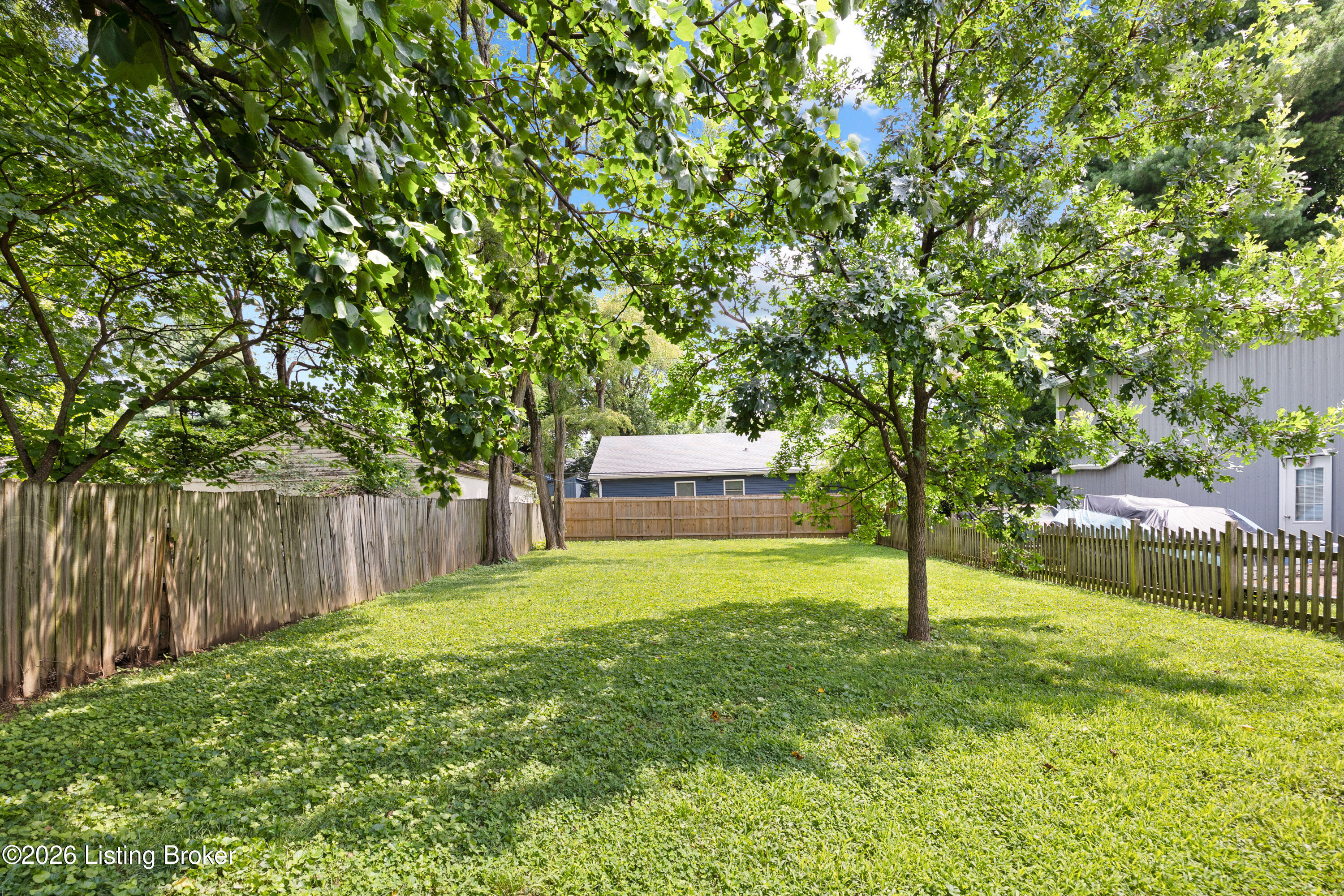 2417 Wallace Ave Property Photo 30