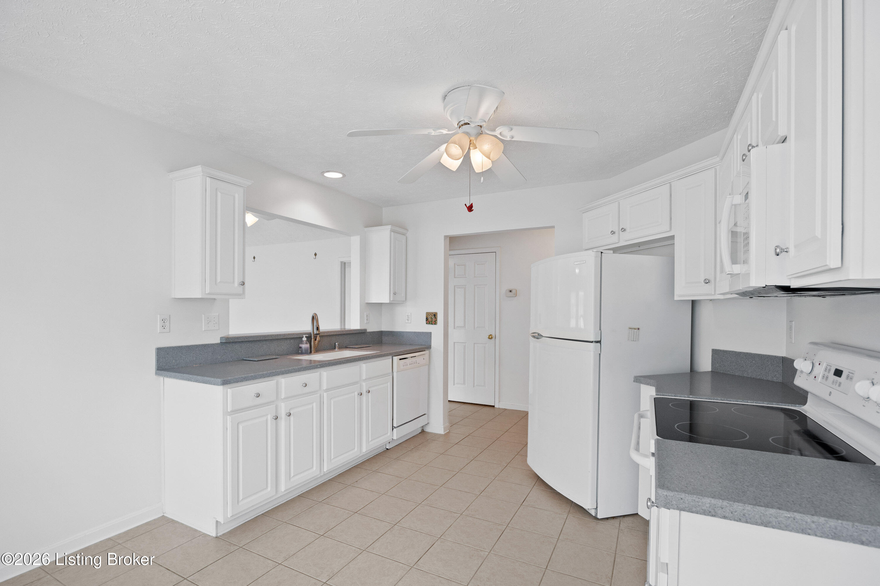 10450 Monticello Forest Cir Property Photo 5
