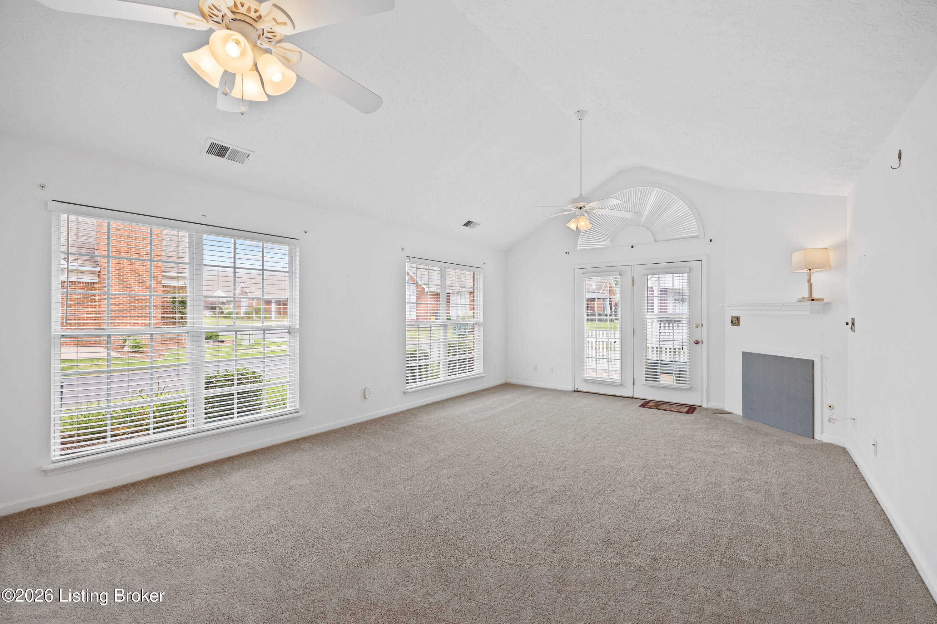 10450 Monticello Forest Cir Property Photo 6