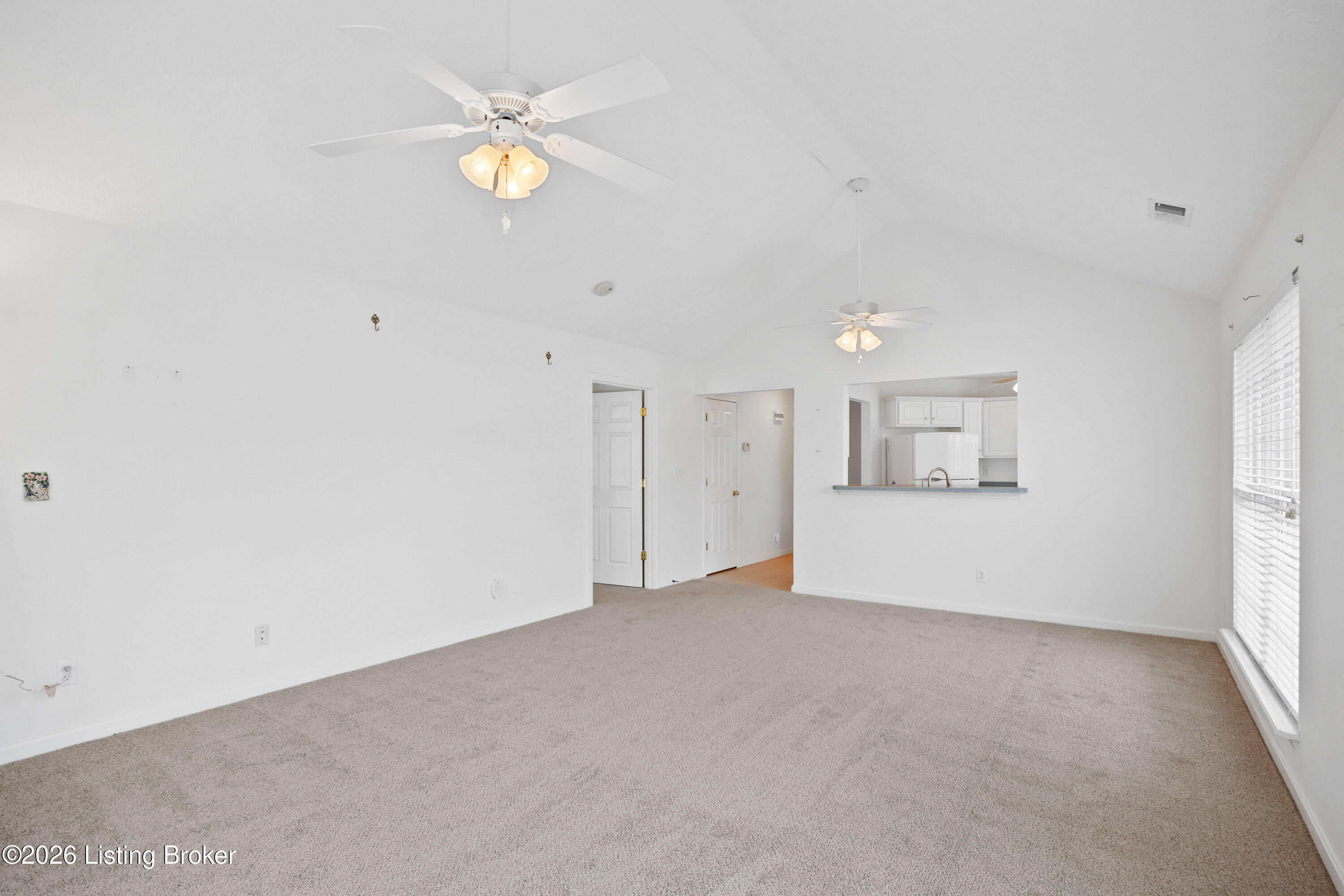 10450 Monticello Forest Cir Property Photo 8