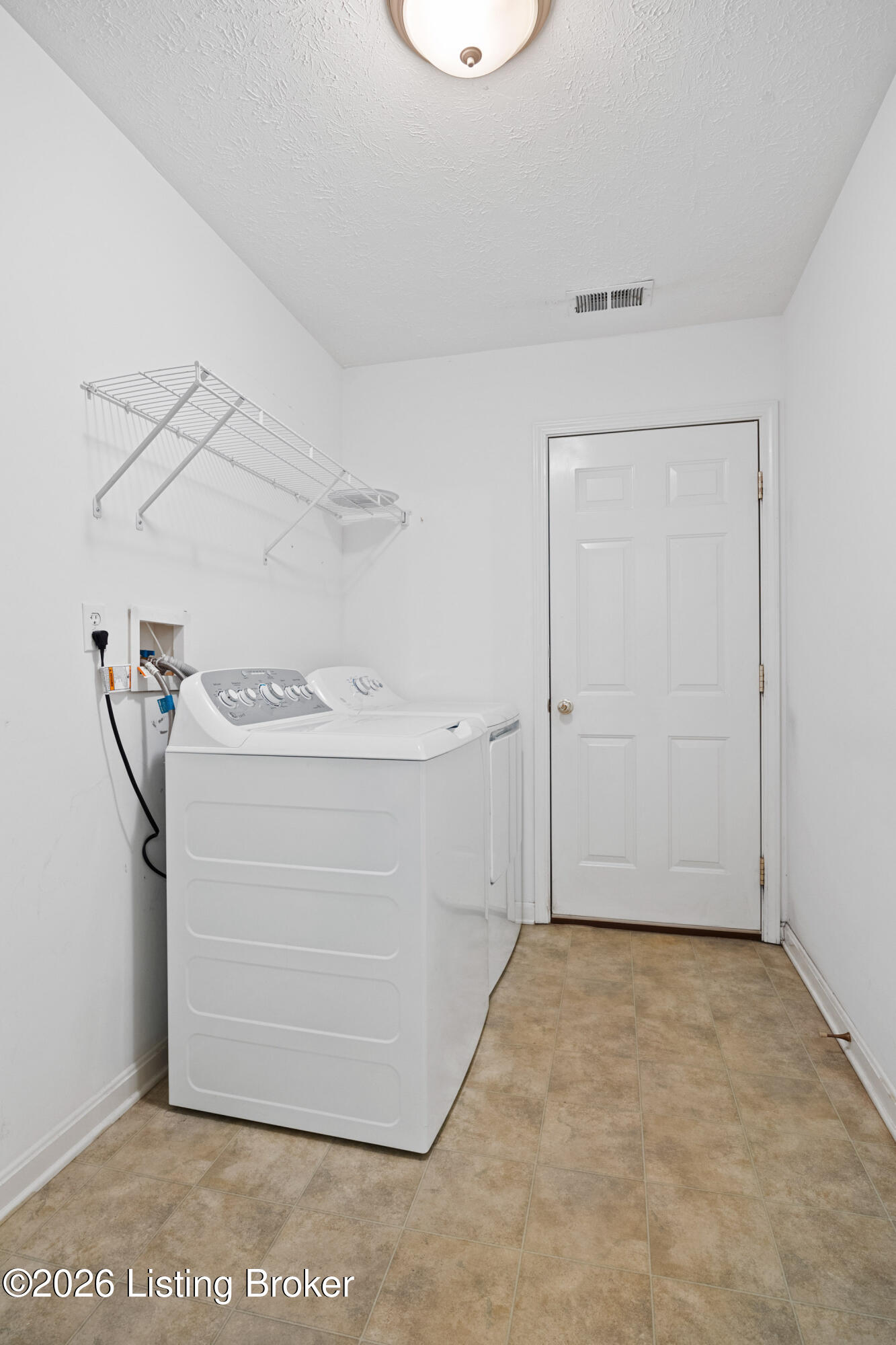 10450 Monticello Forest Cir Property Photo 18