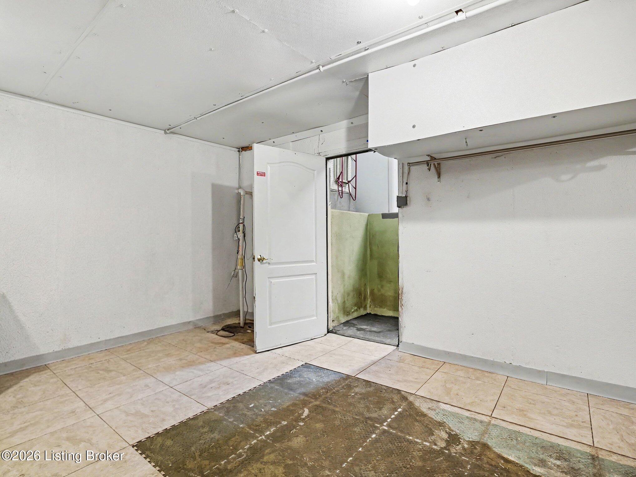 312 S Lyndon Ln Property Photo 63