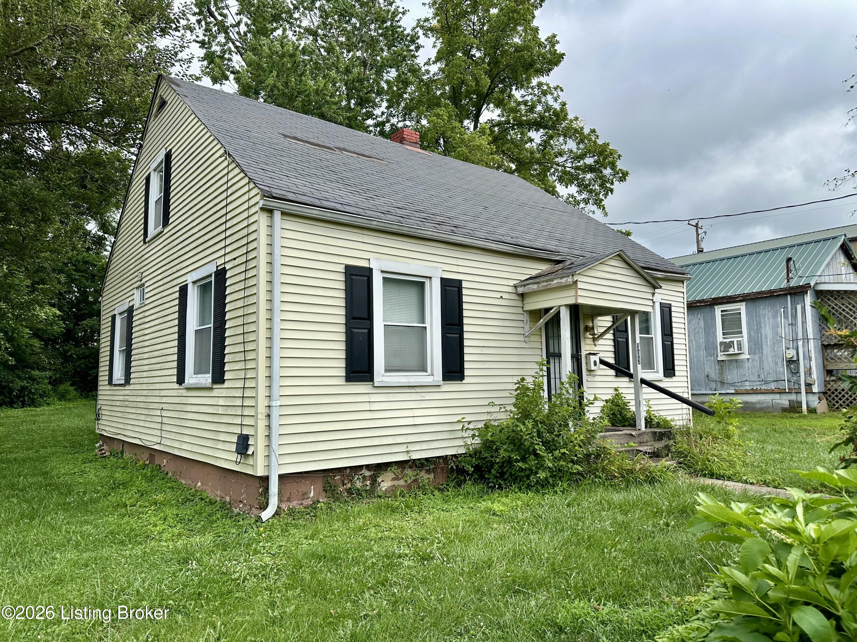303 Seminary St Property Photo 1