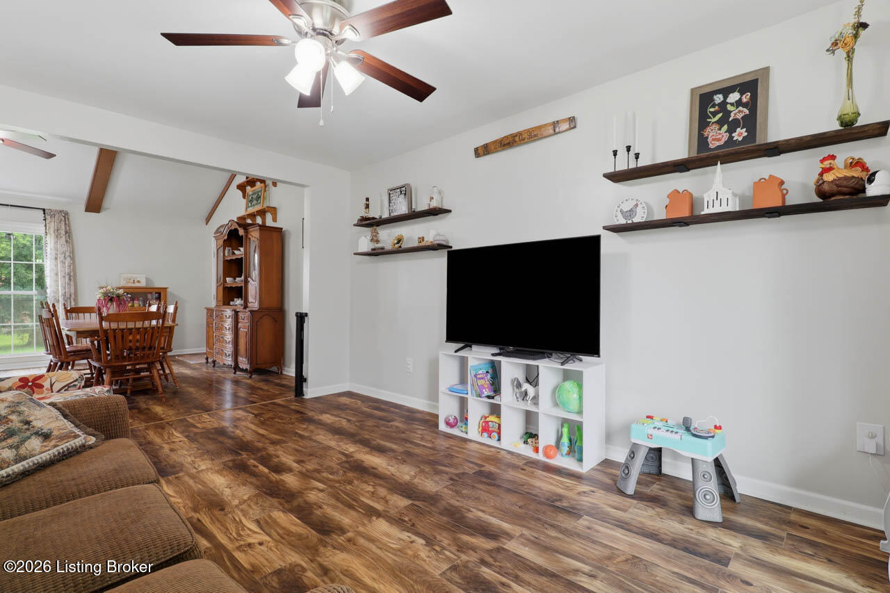 458 Harrison Cir Property Photo 17