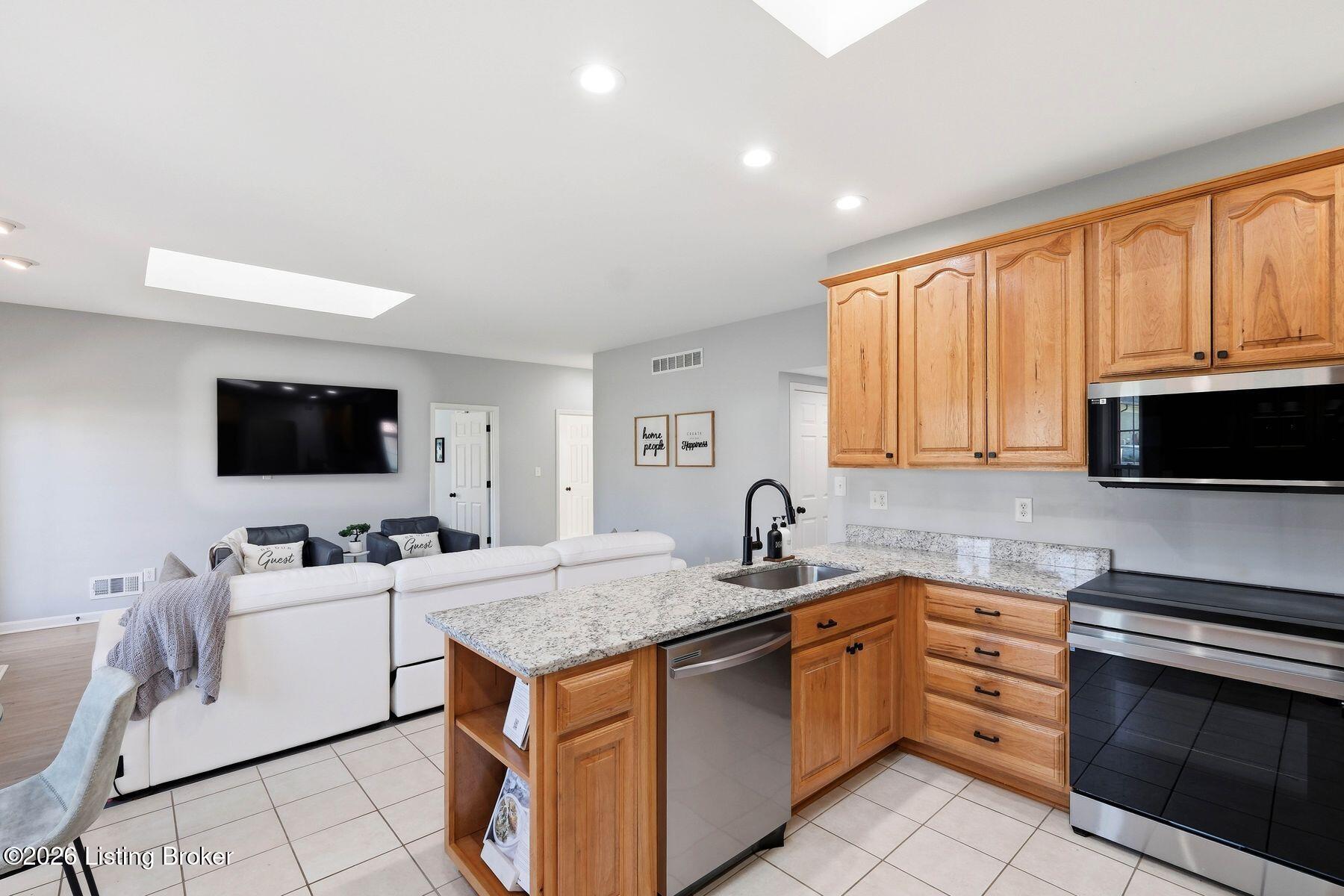 305 Gablewood Cir Property Photo 14