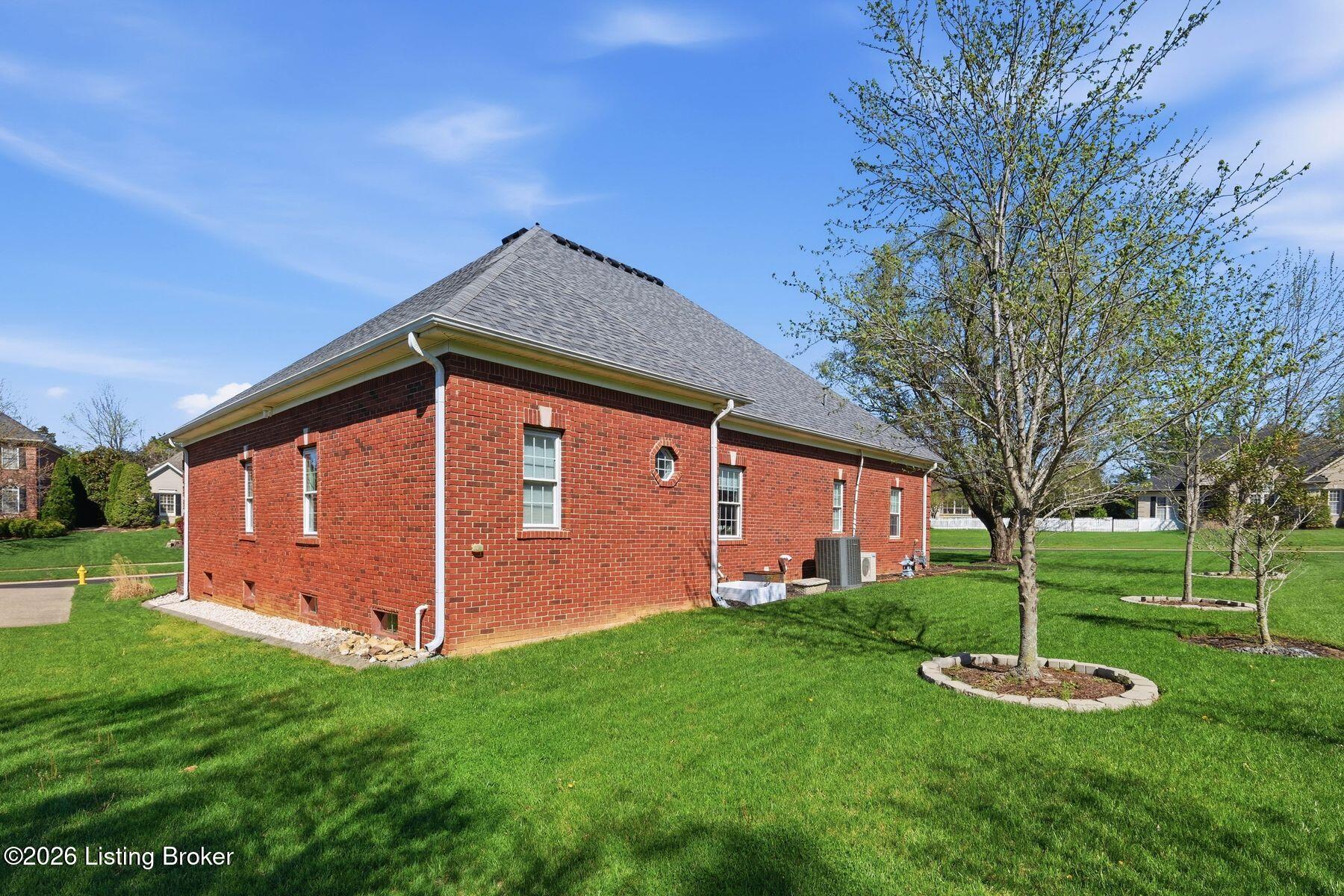 305 Gablewood Cir Property Photo 45