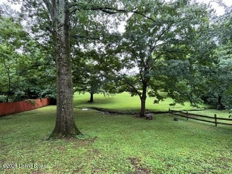 7614 Cedar Hollow Dr Property Photo 2