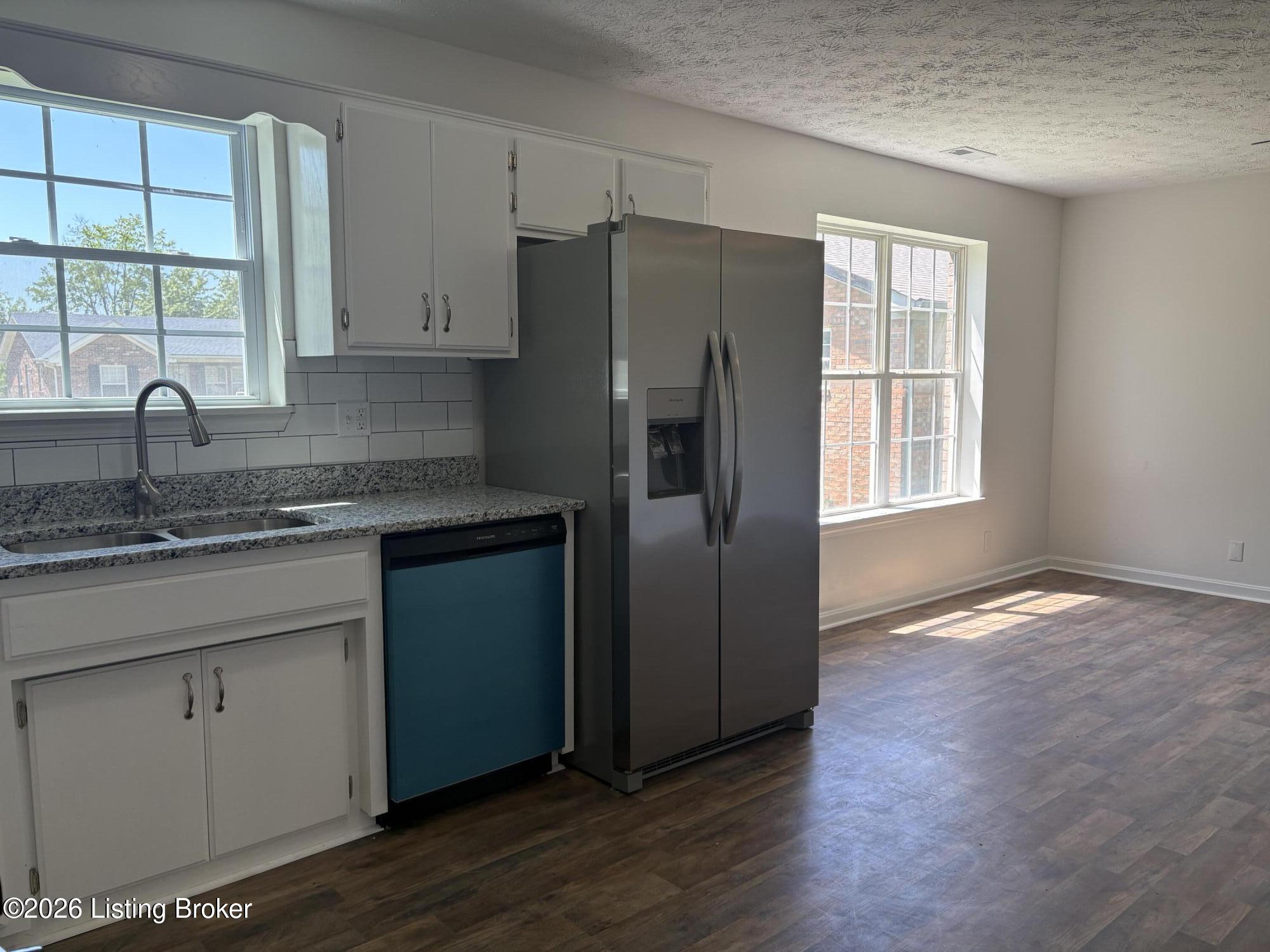 275 5th Ave Property Photo 5