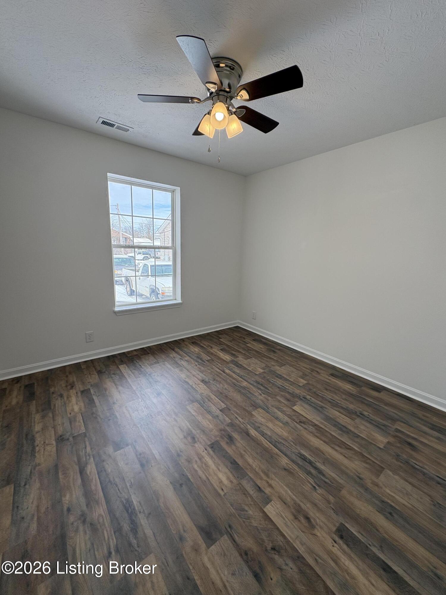275 5th Ave Property Photo 10