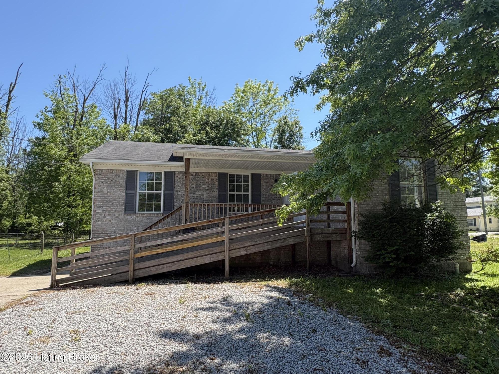 275 5th Ave Property Photo 16