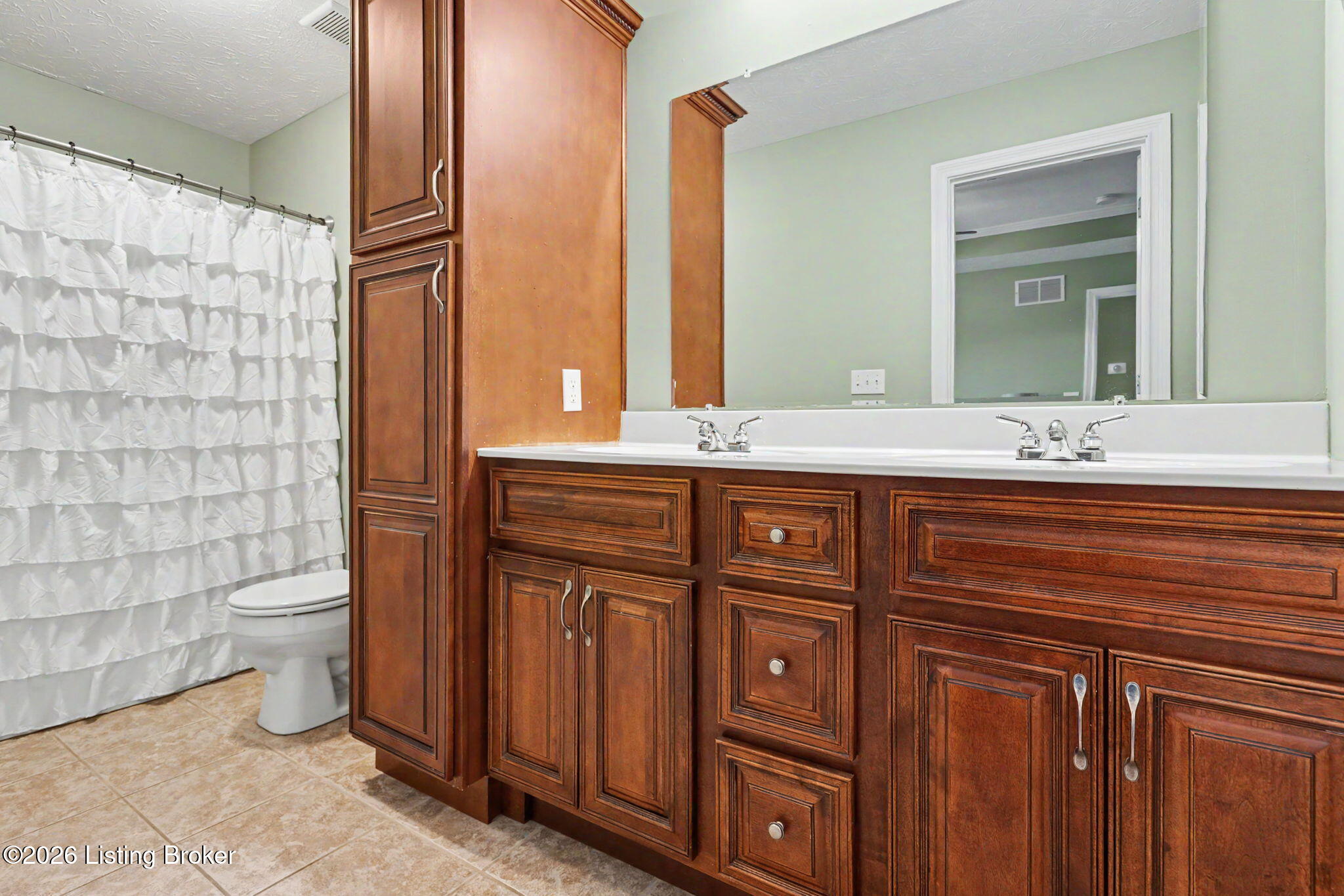 298 Eagle Feather St Property Photo 18
