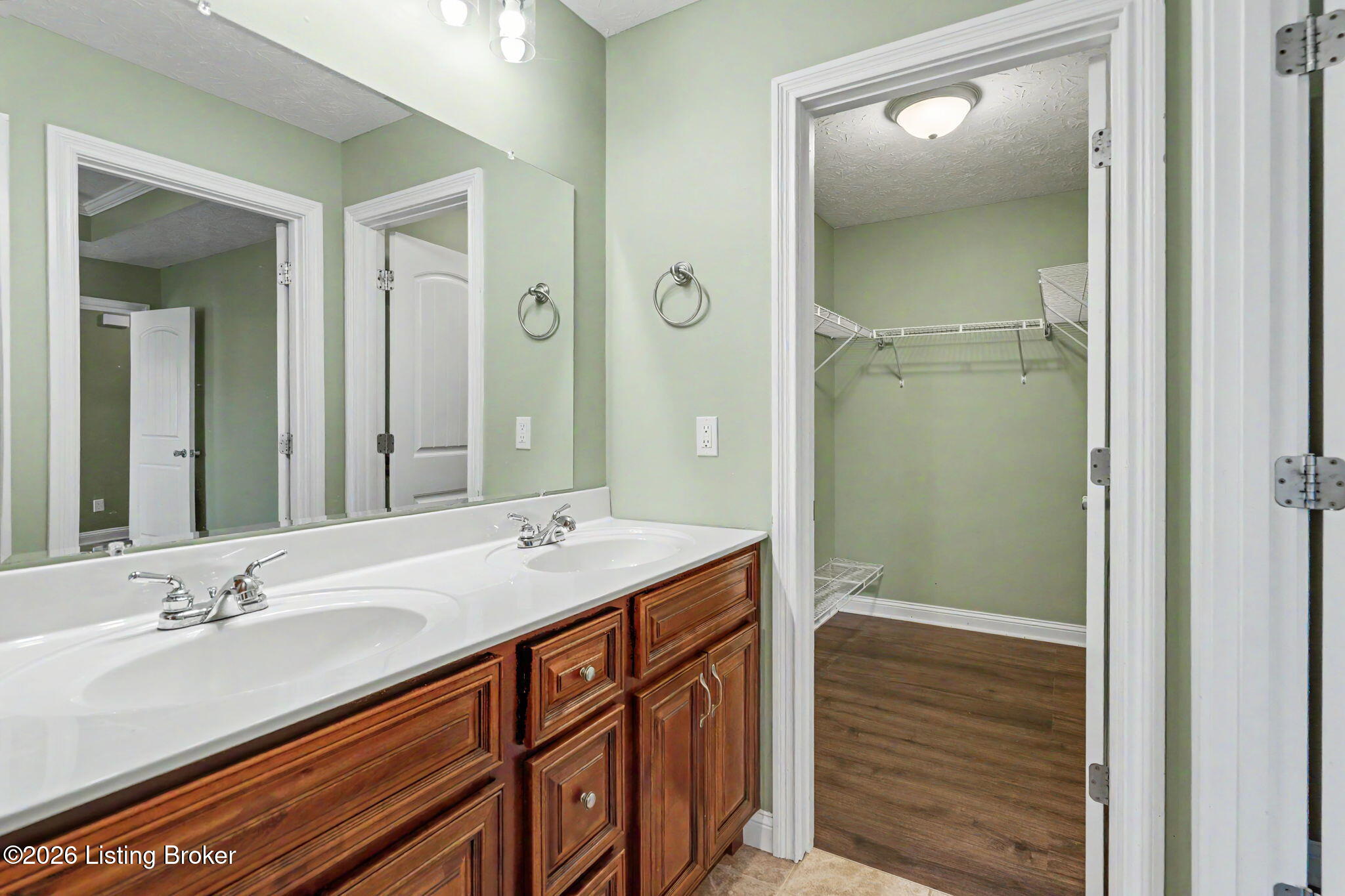 298 Eagle Feather St Property Photo 19