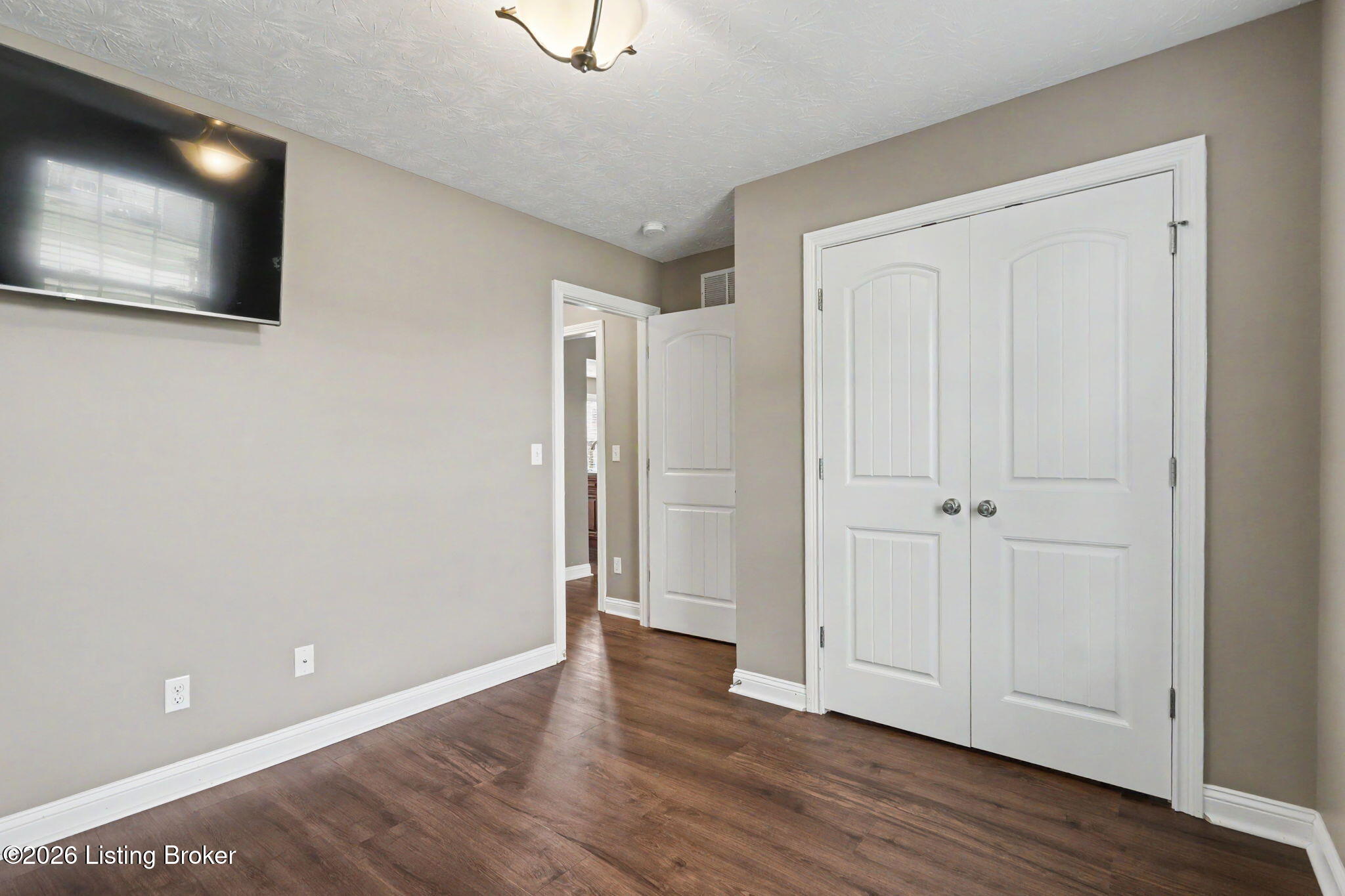 298 Eagle Feather St Property Photo 22