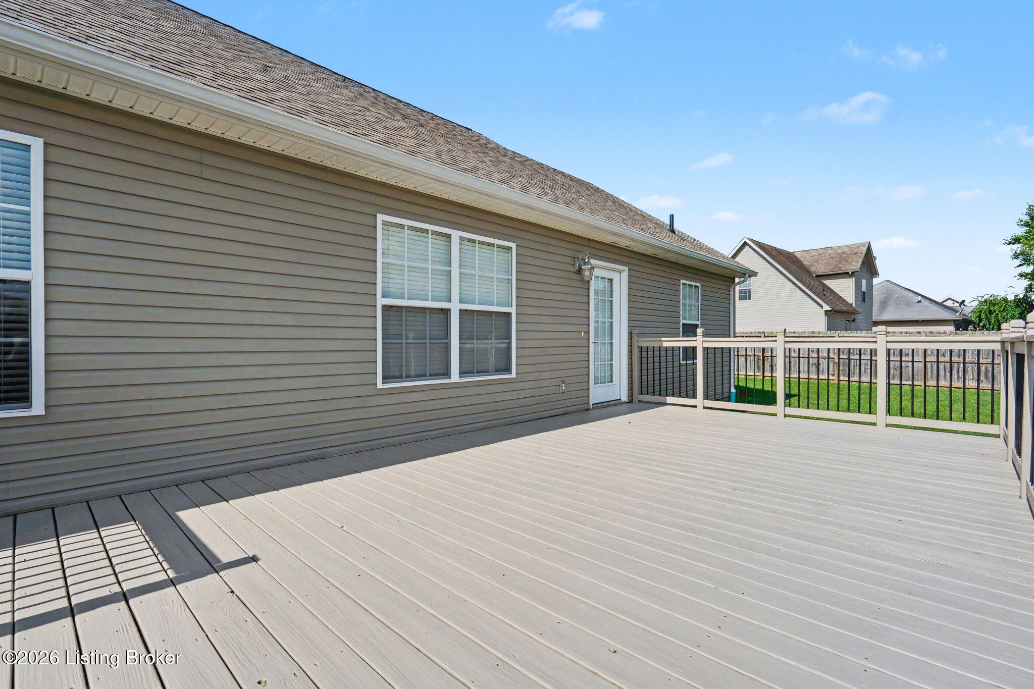 298 Eagle Feather St Property Photo 31
