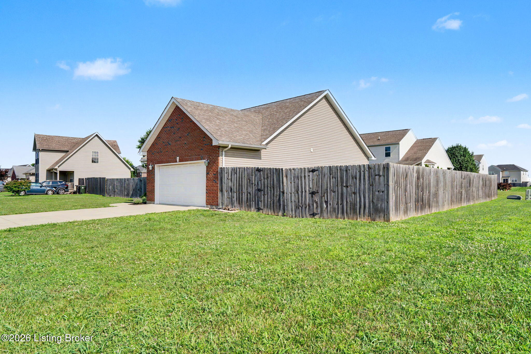 298 Eagle Feather St Property Photo 41