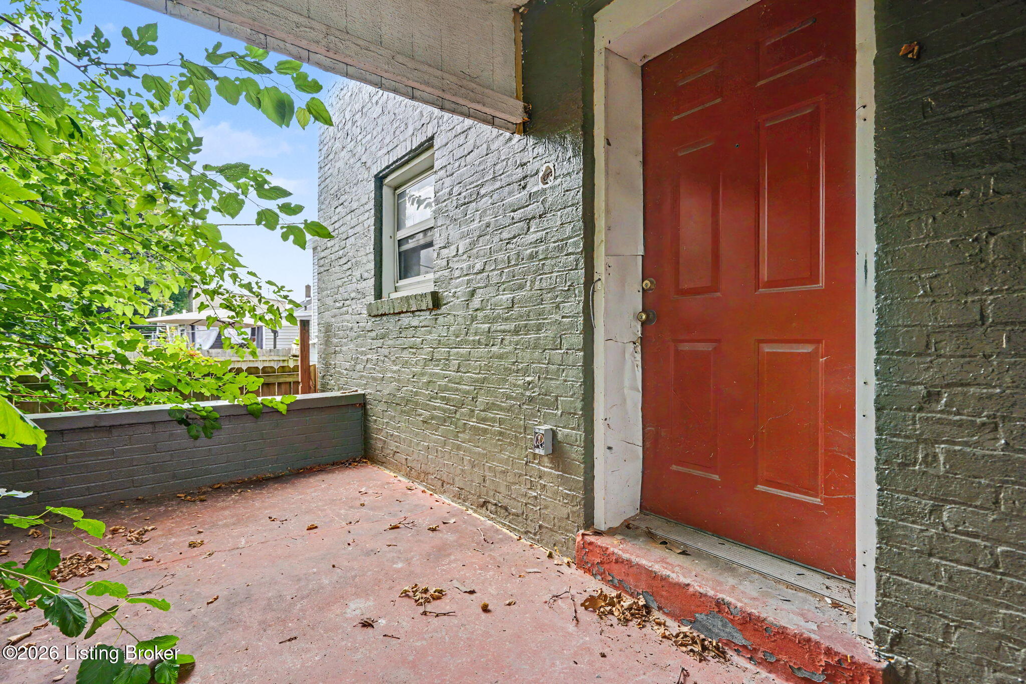 1100 E Oak St Property Photo 10