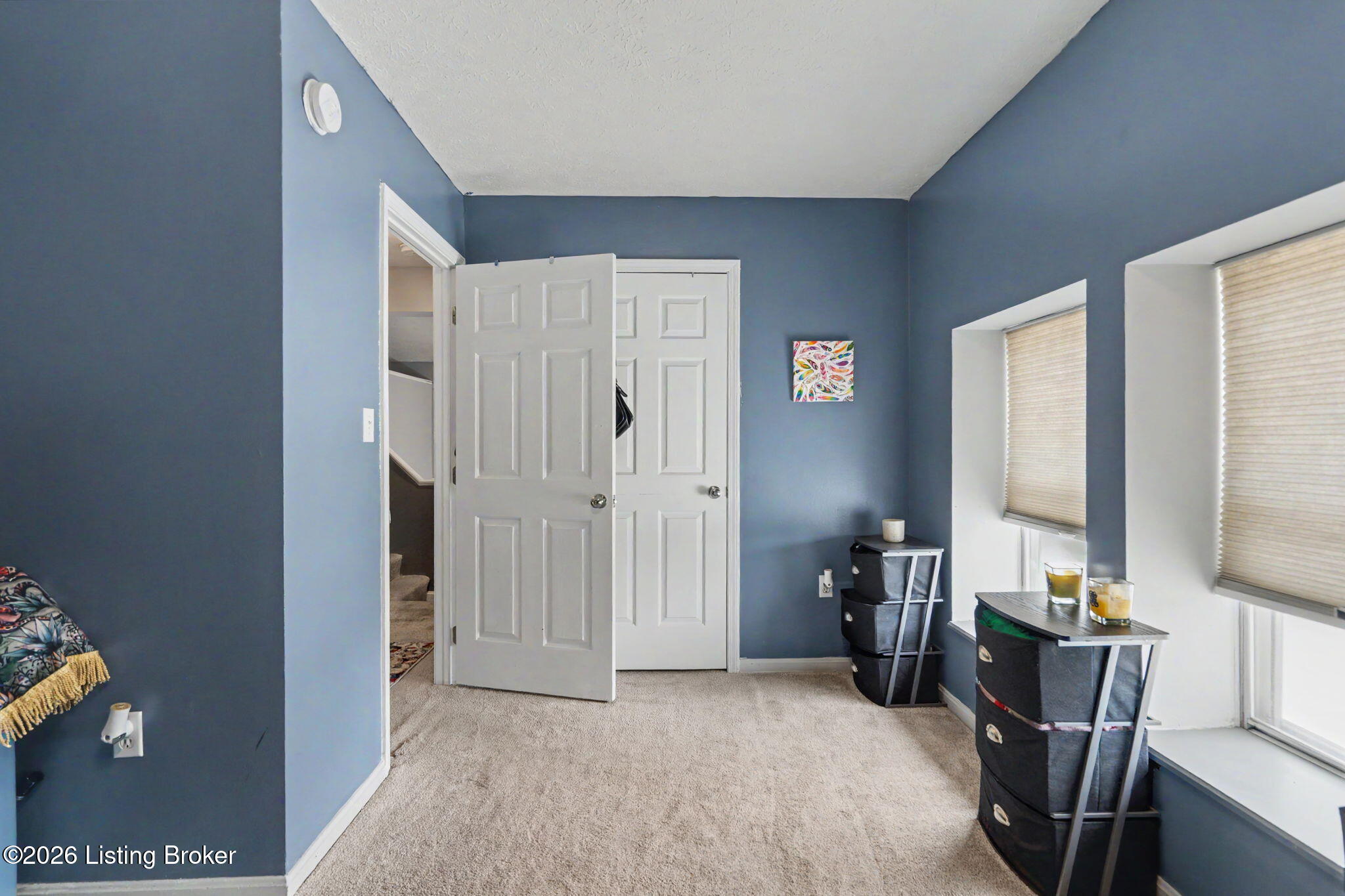 1100 E Oak St Property Photo 29