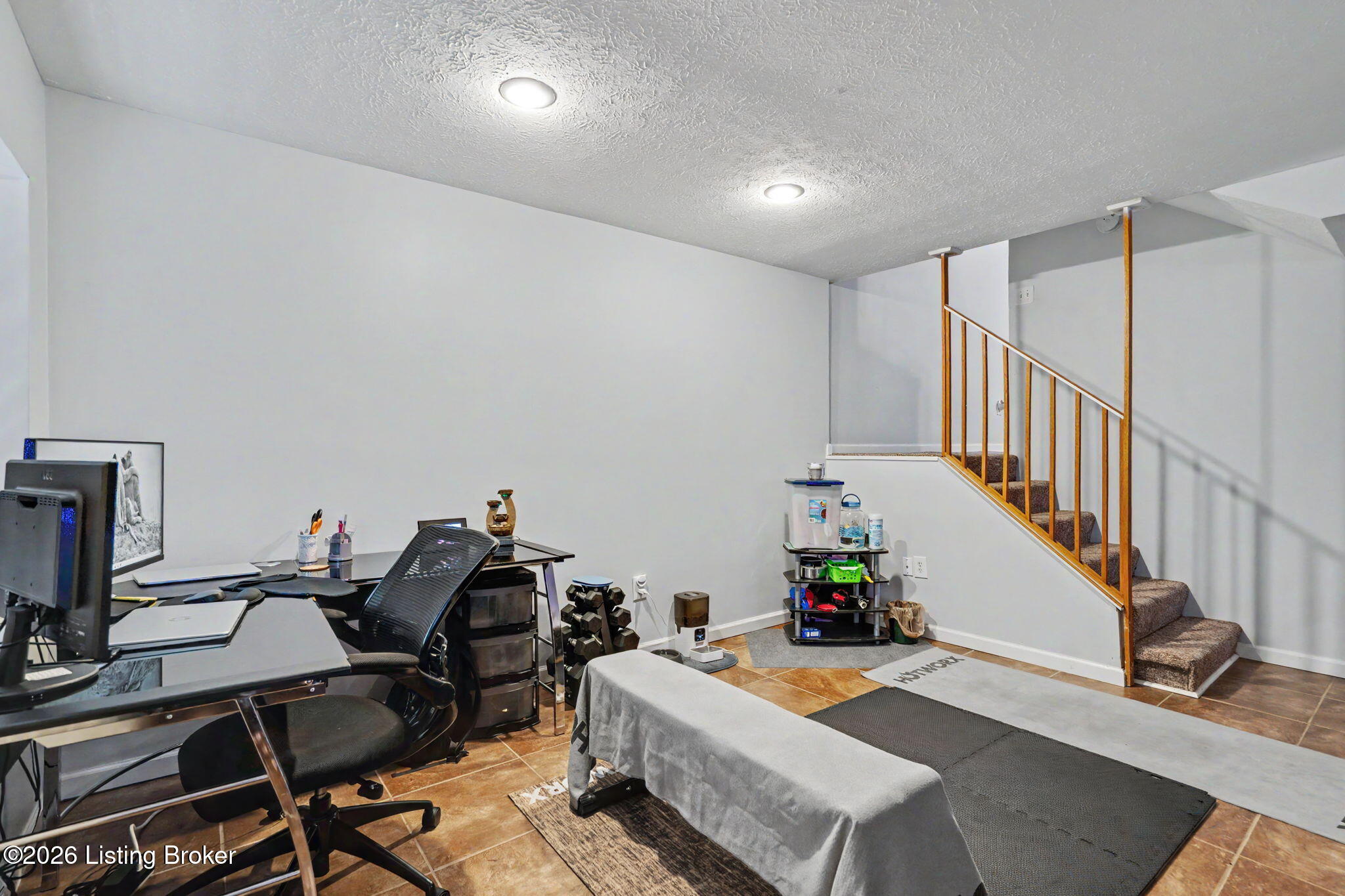 1100 E Oak St Property Photo 50