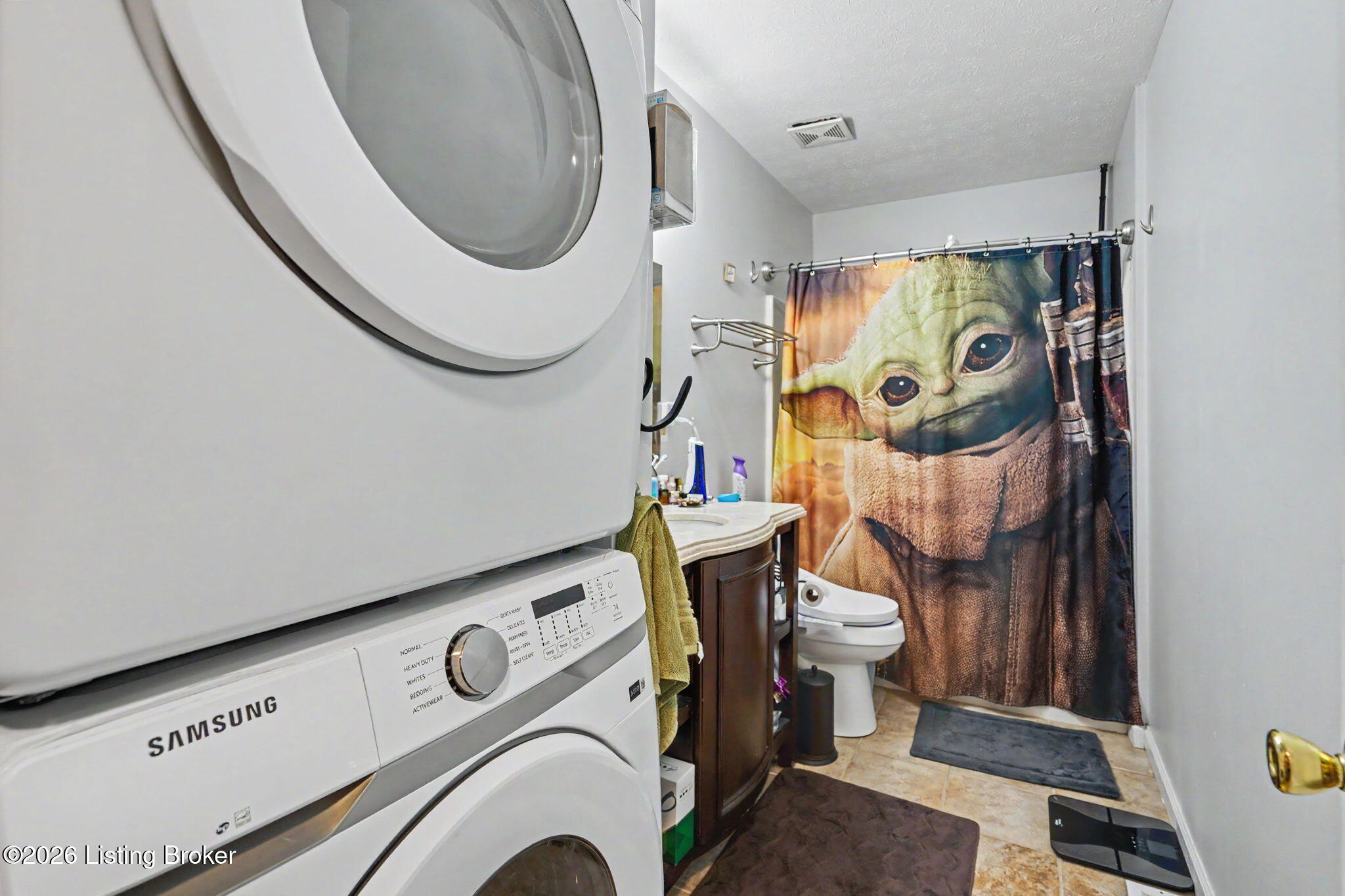 1100 E Oak St Property Photo 52