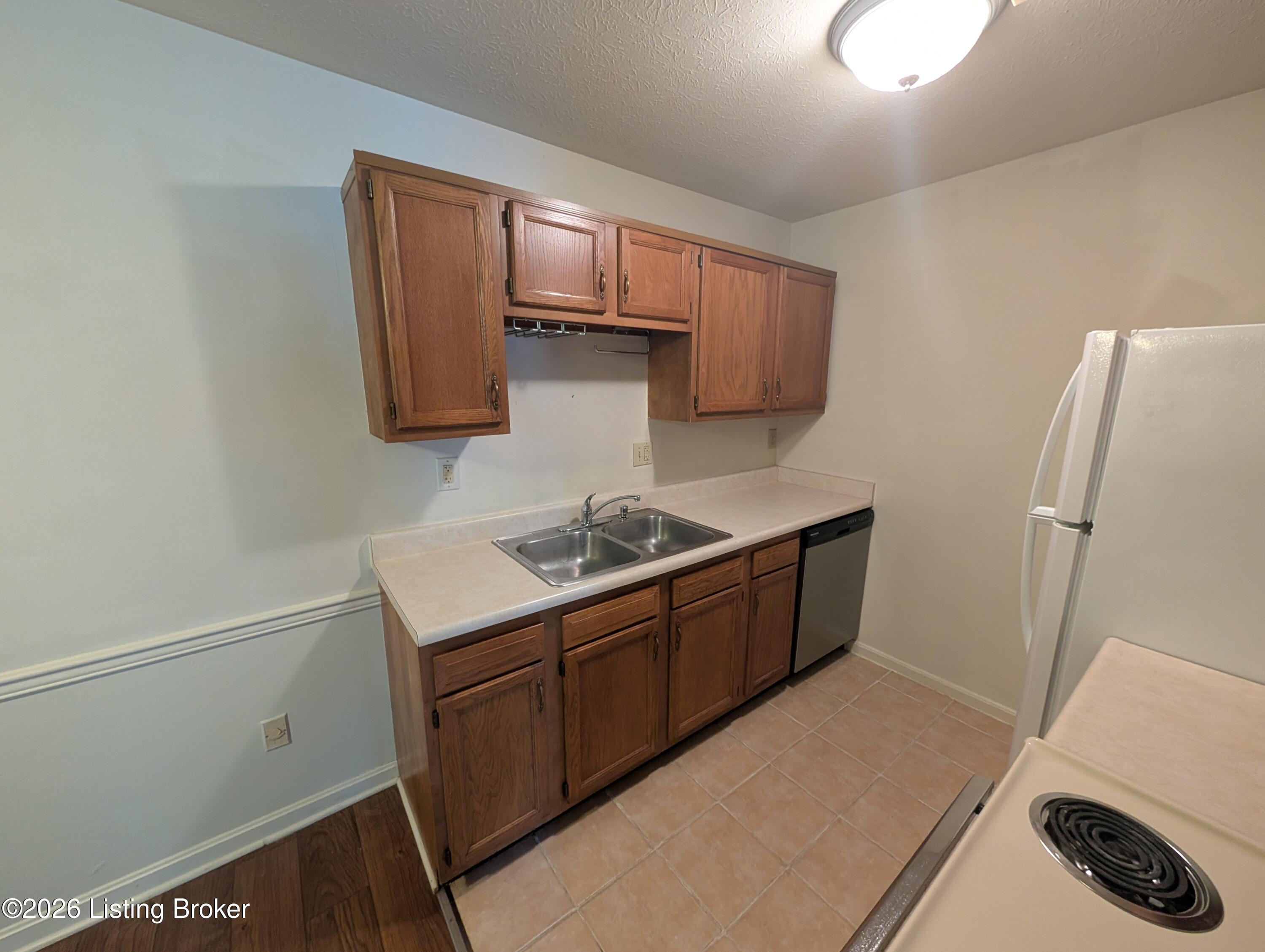 6510 Six Mile Ln Apt 4 Property Photo 6