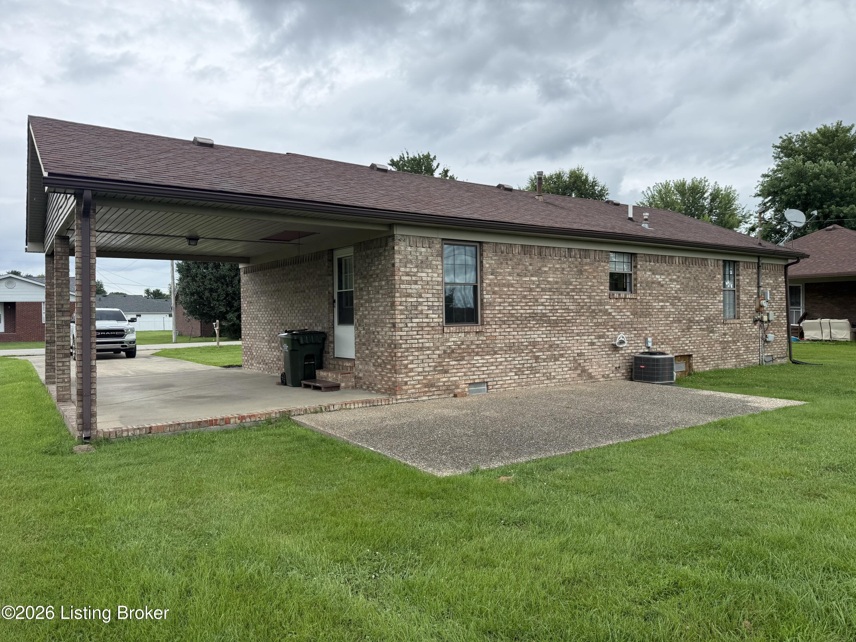 119 Willoughby St Property Photo 7