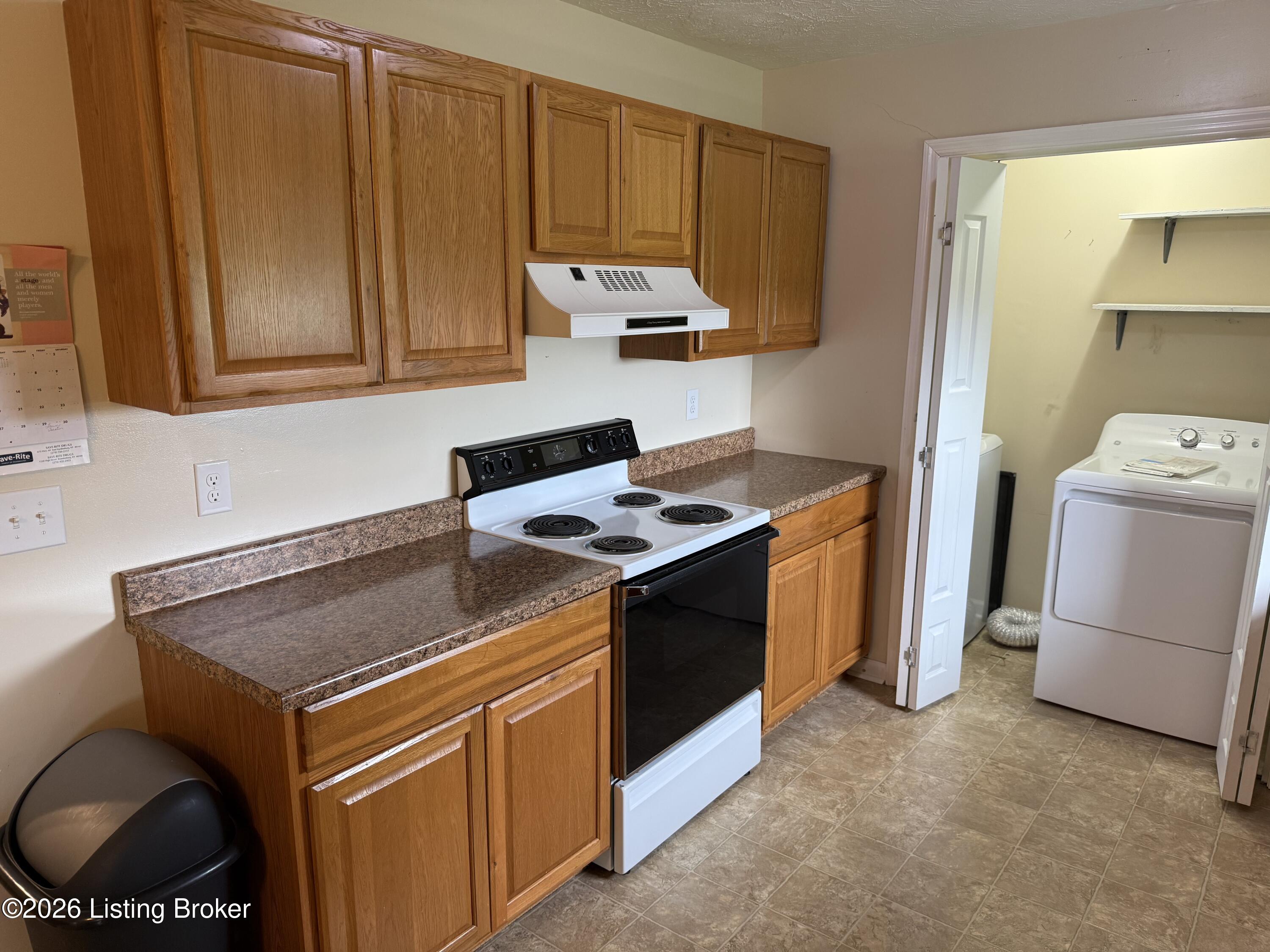 119 Willoughby St Property Photo 15