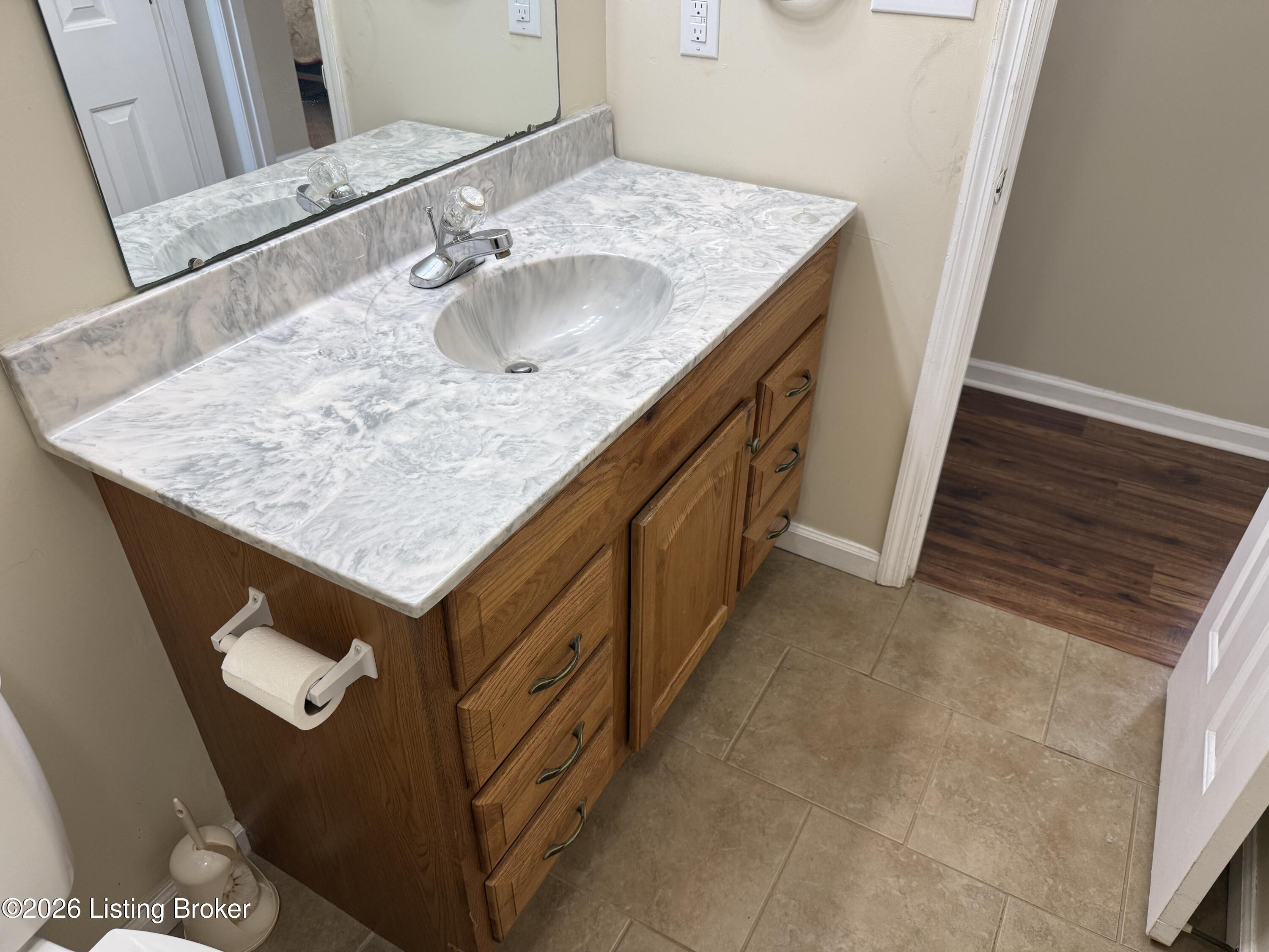 119 Willoughby St Property Photo 31