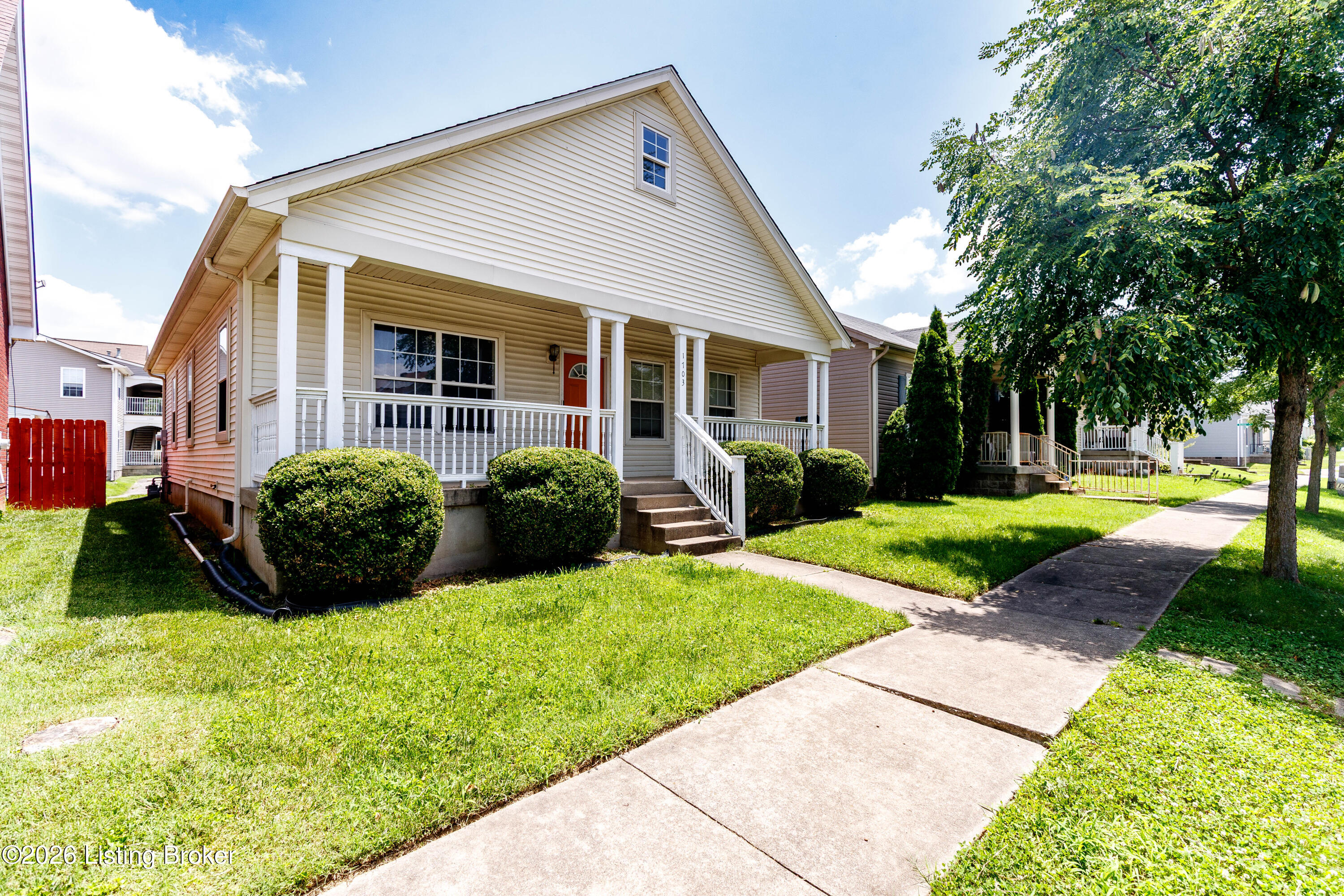 1703 Mae Street Kidd Ave Property Photo 2