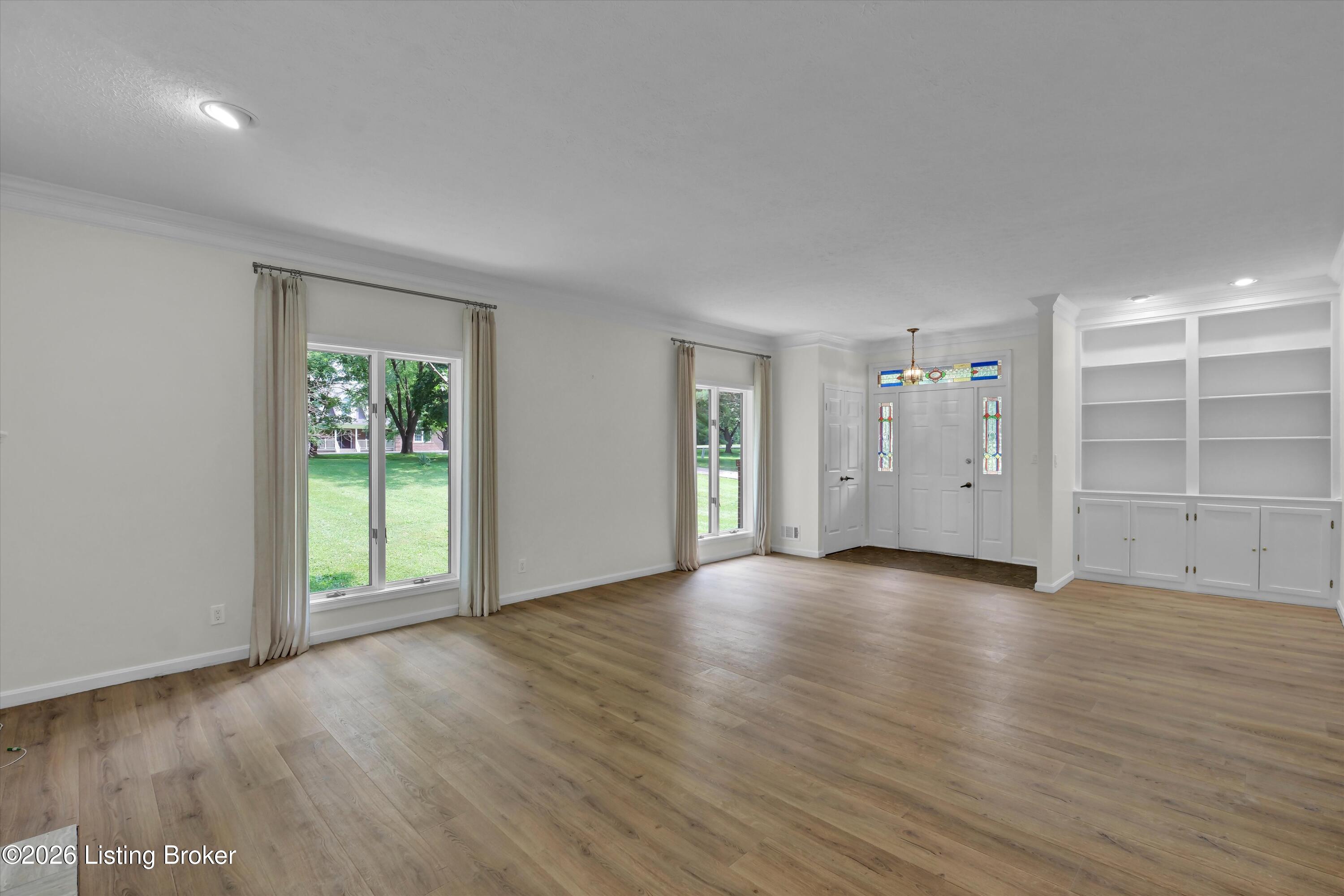 3822 Carriage Hill Dr Property Photo 6