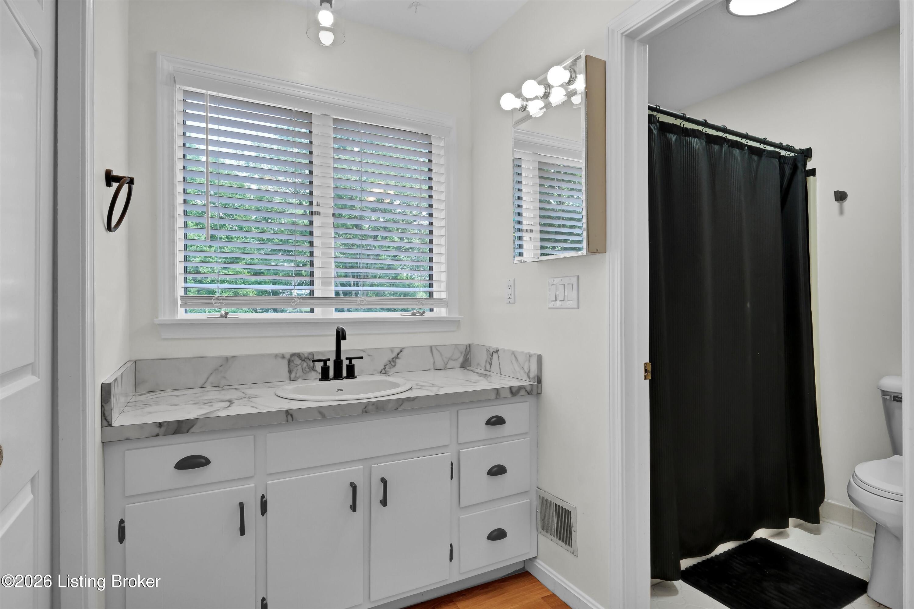 3822 Carriage Hill Dr Property Photo 19