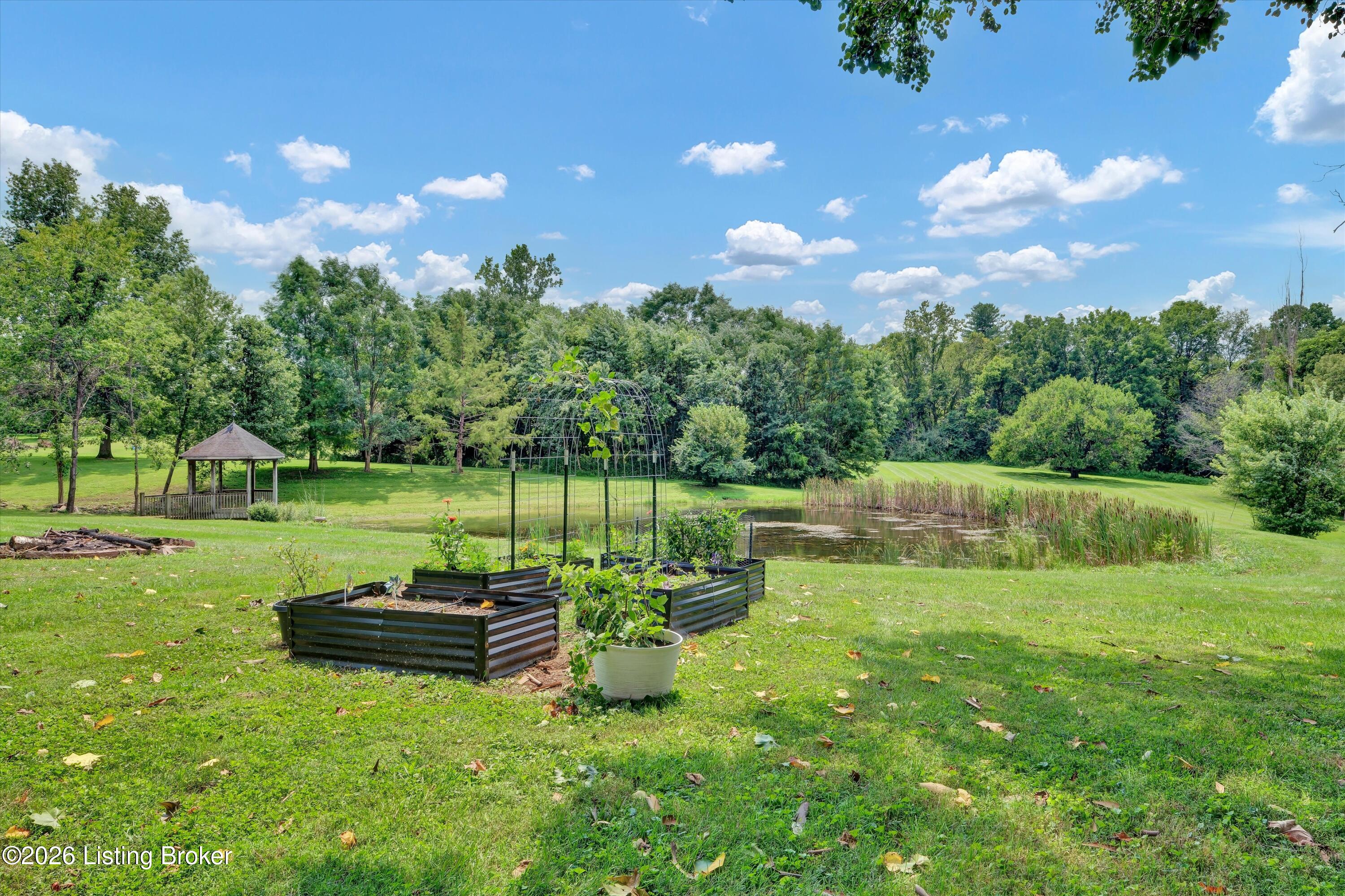 3822 Carriage Hill Dr Property Photo 34