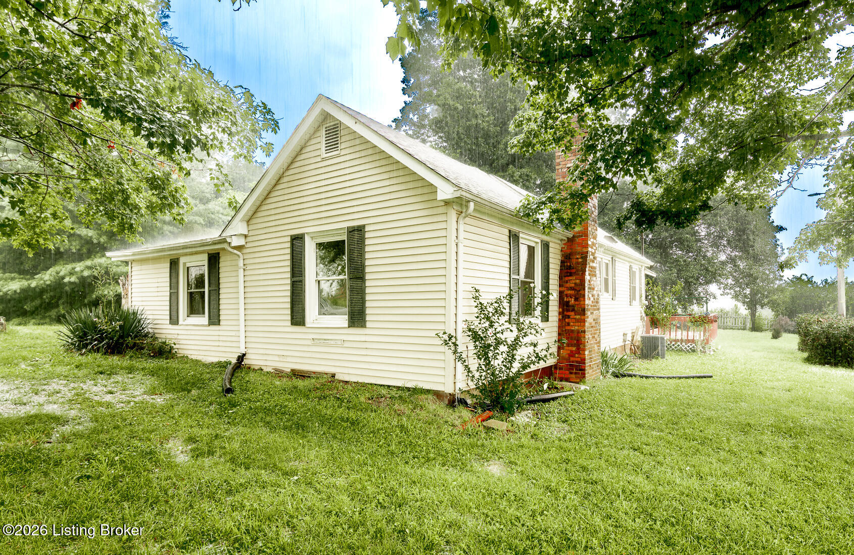 3936 Aiken Rd Property Photo 2