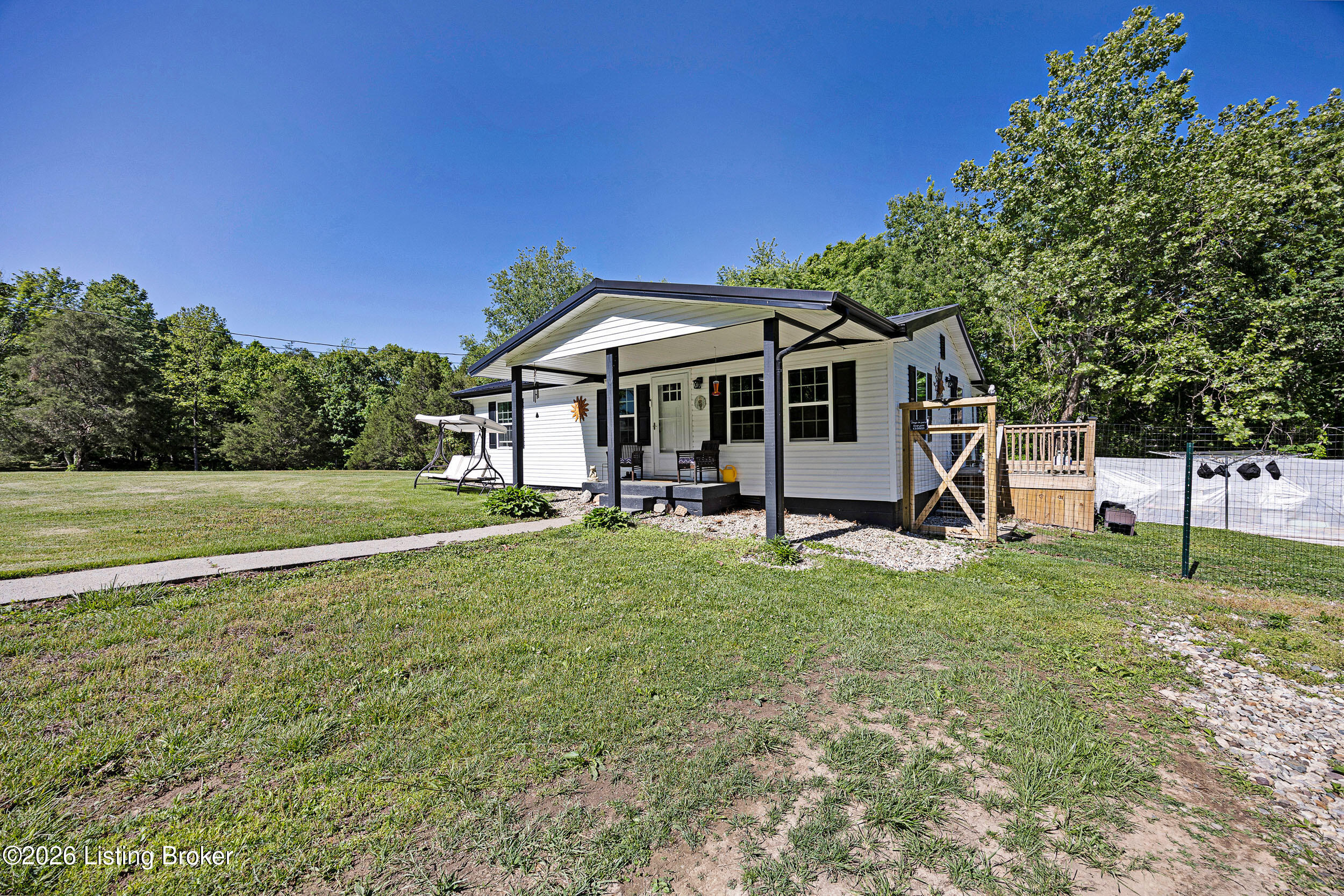 103 Putters Pk Dr Property Photo 2