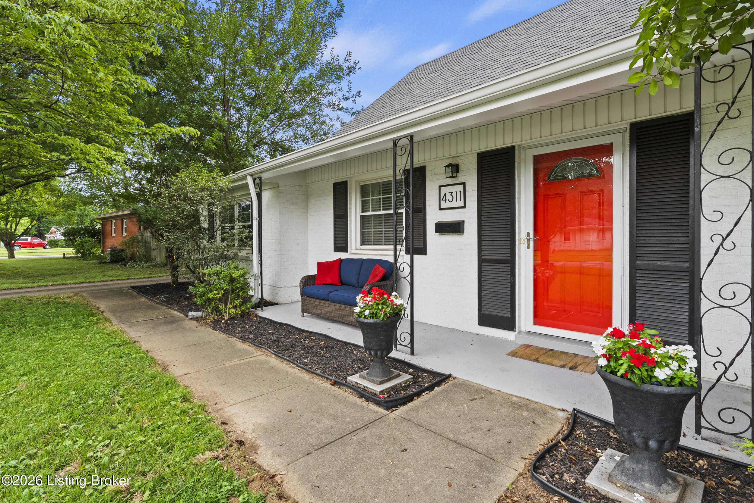 4311 Lynnbrook Dr Property Photo 4