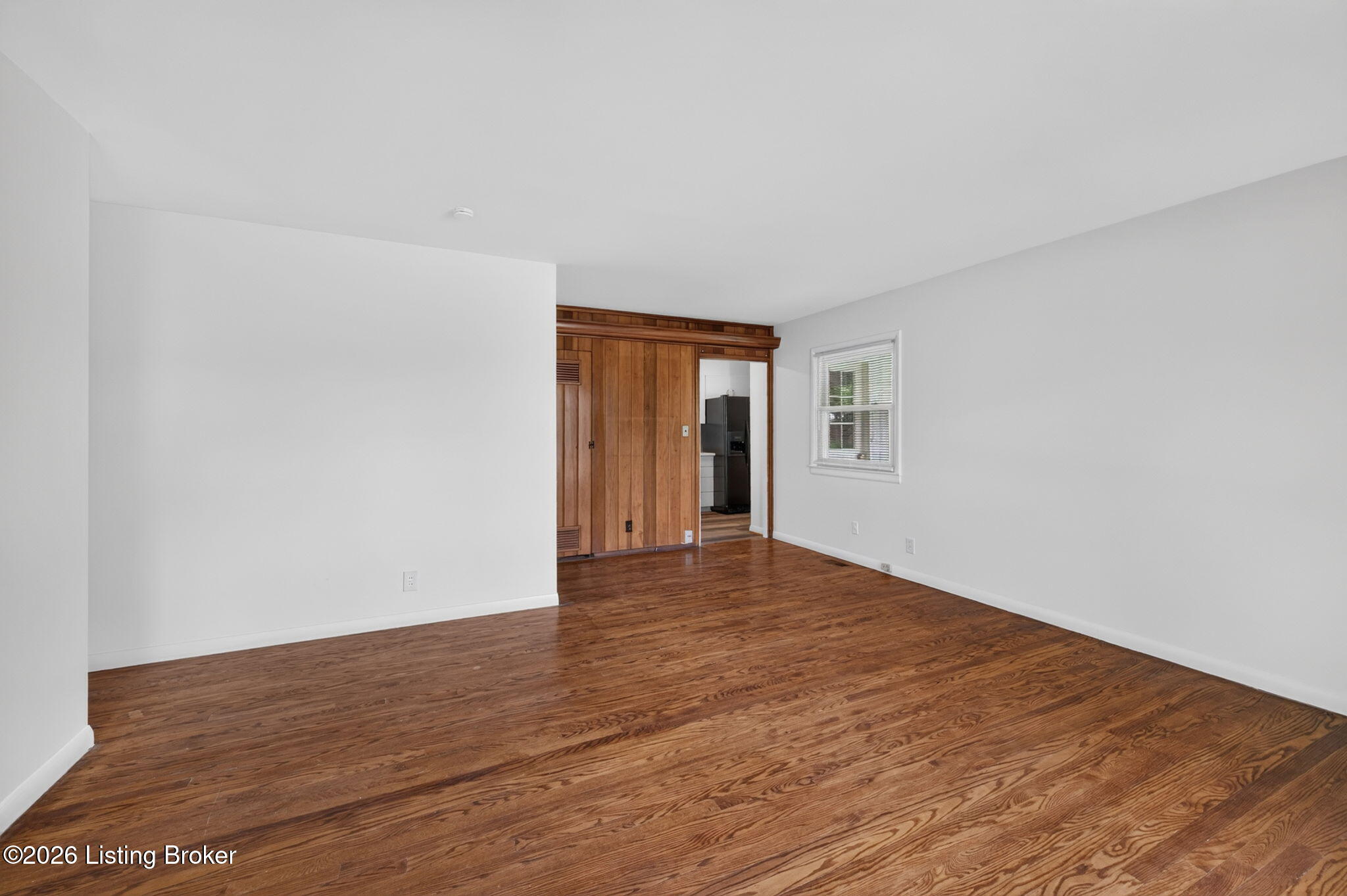 3762 Glenmeade Rd Property Photo 5