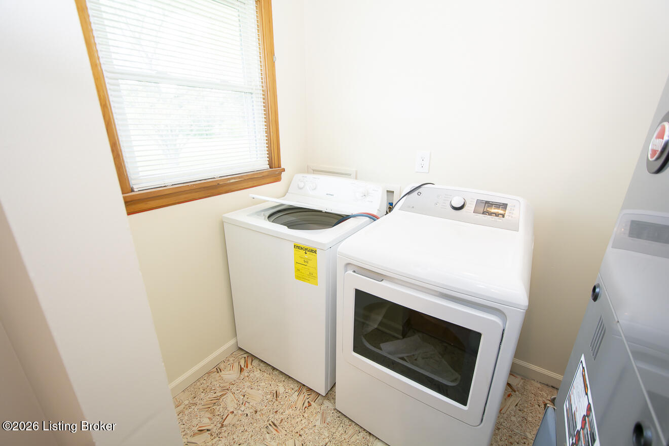 8606 Denise Dr Property Photo 14