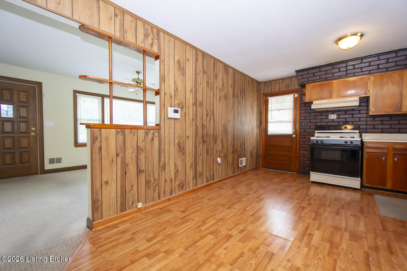 8606 Denise Dr Property Photo 16