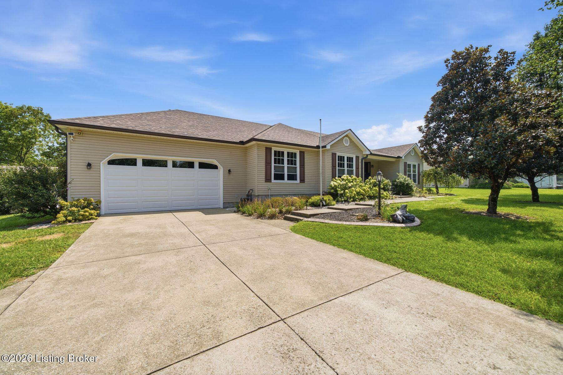 1308 Chapeze Ln Property Photo 1