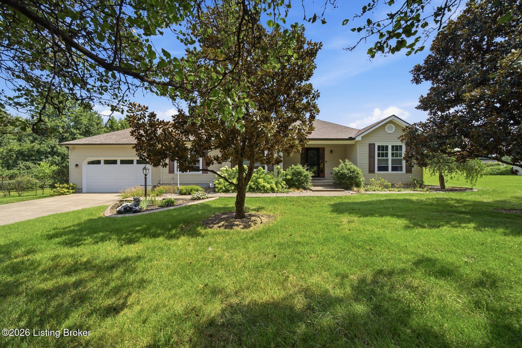 1308 Chapeze Ln Property Photo 3