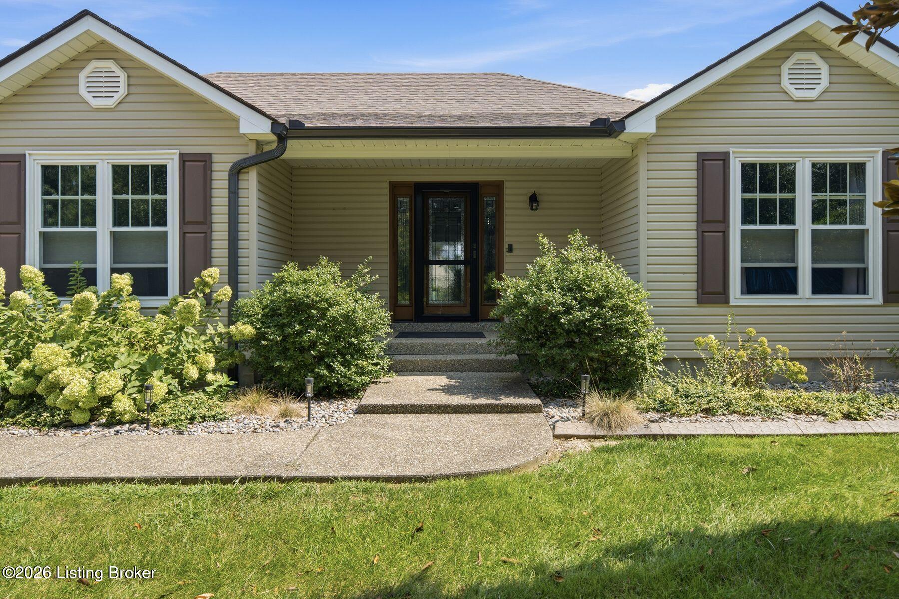 1308 Chapeze Ln Property Photo 6