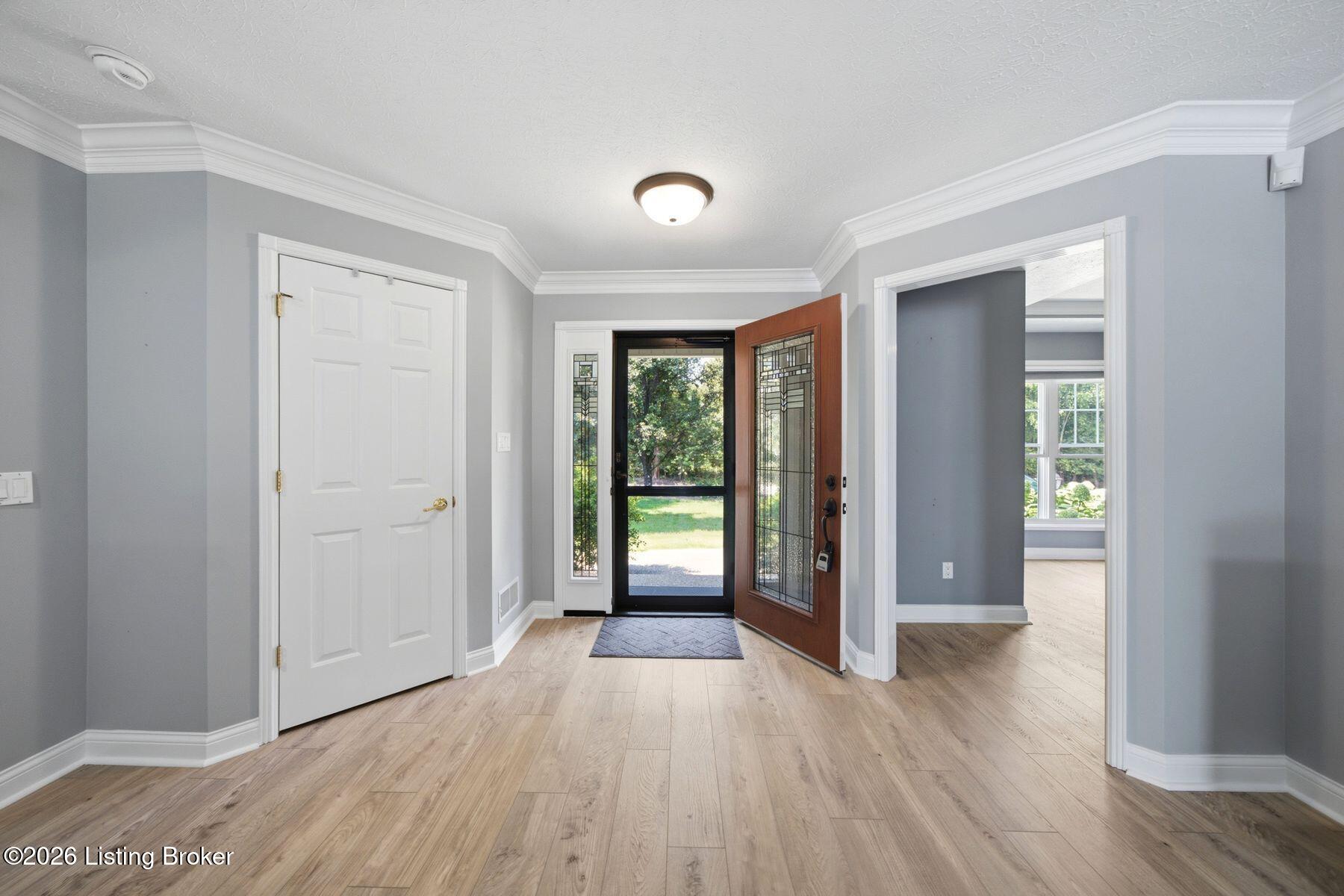 1308 Chapeze Ln Property Photo 8