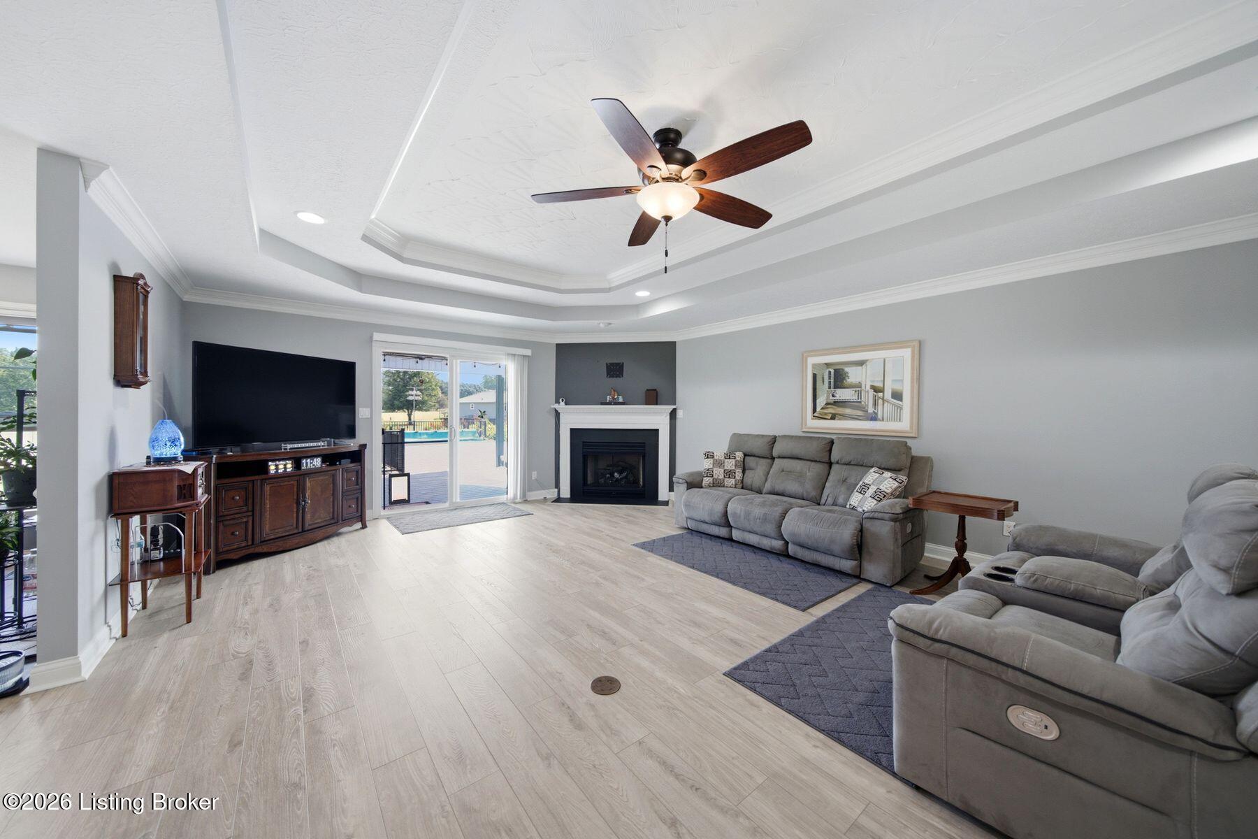 1308 Chapeze Ln Property Photo 10