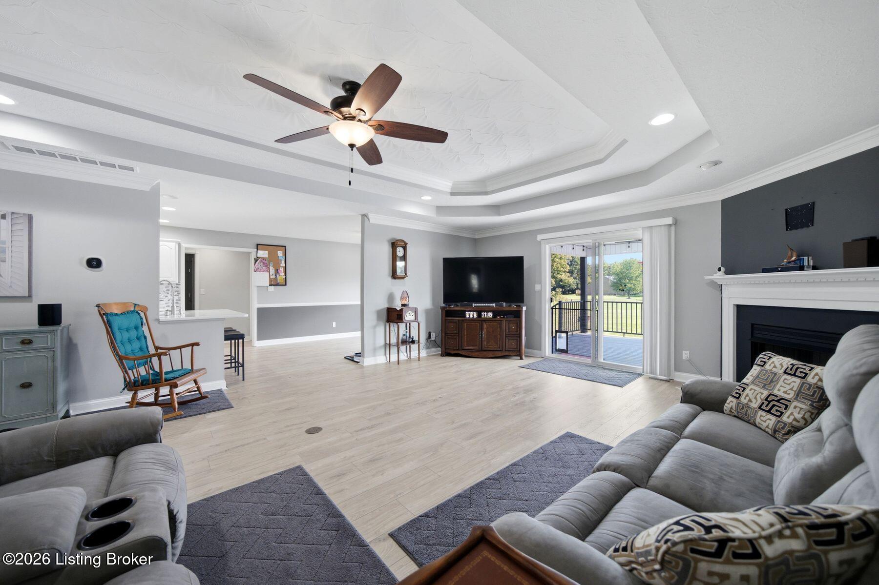 1308 Chapeze Ln Property Photo 11